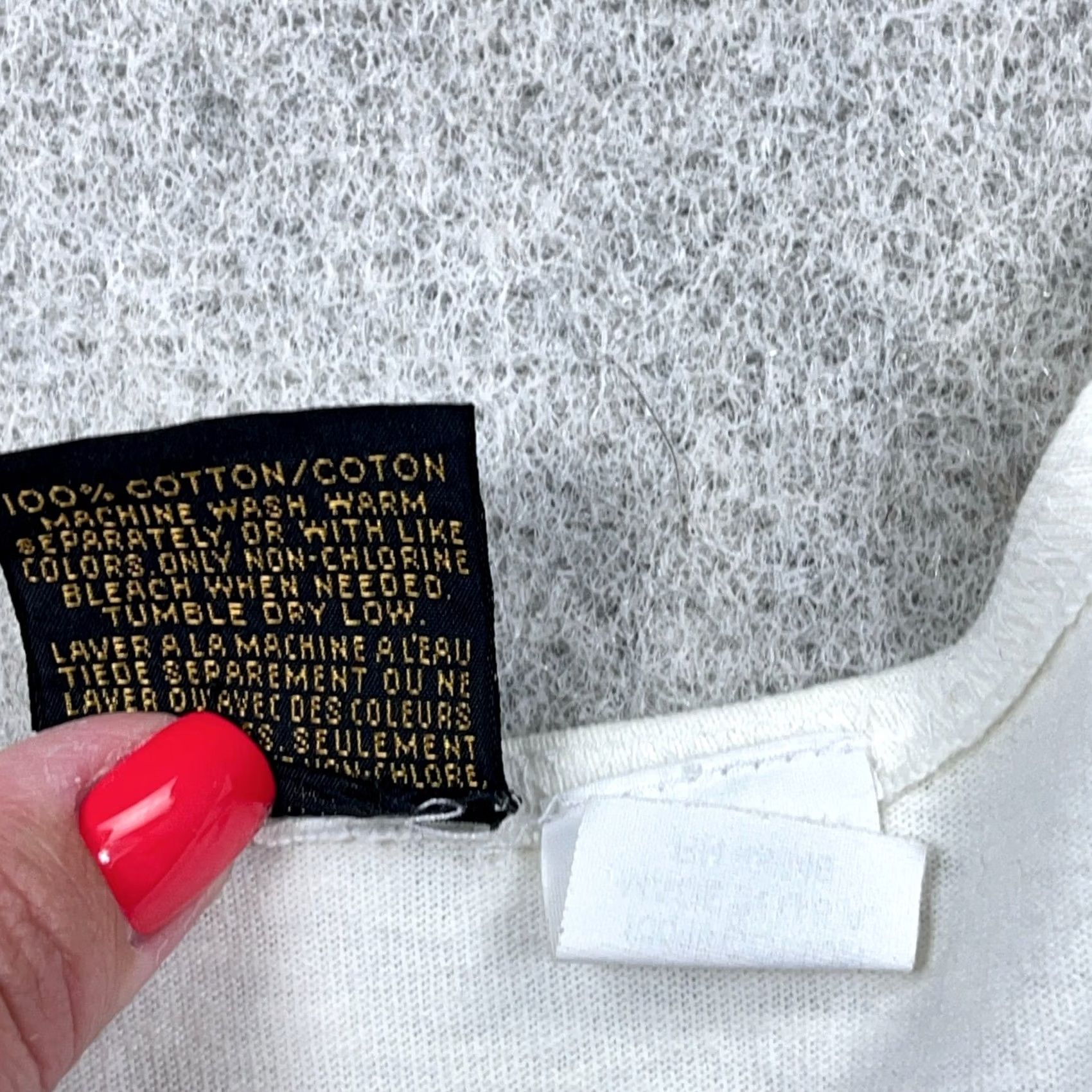 Eddie Bauer VINTAGE Eddie Bauer Shirt Men XL White Tank Top Made In USA 90s Spellout Graphic Print Logo Crew Neck XL White Mens Retro 90s Size US XL / EU 56 / 4 - 7 Thumbnail