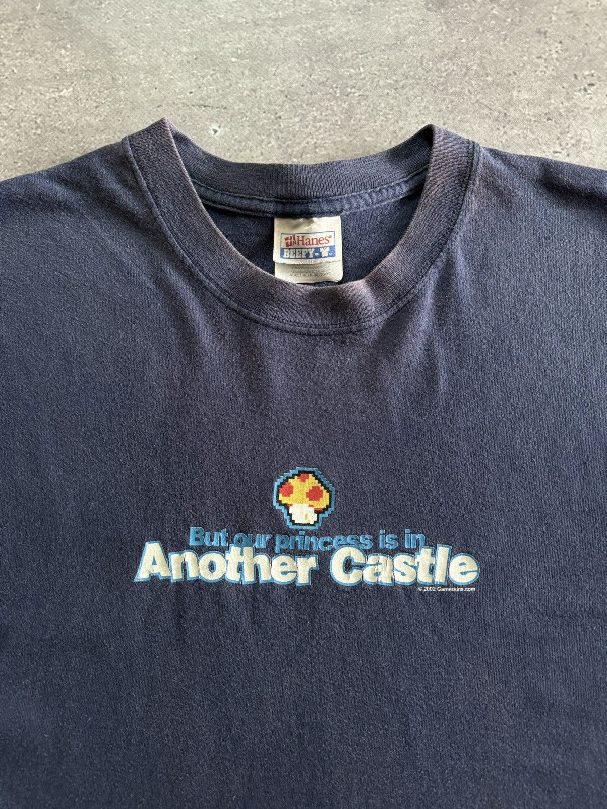 Nintendo × Vintage Vintage 2002 Nintendo Super Mario Bros. Sun Faded T-Shirt Size US XL / EU 56 / 4 - 4 Thumbnail