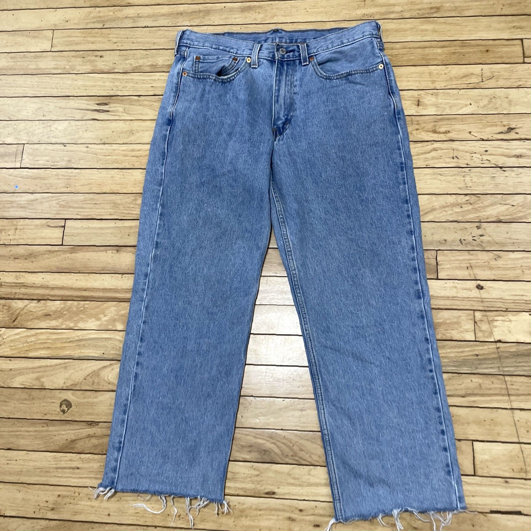 Levi's VINTAGE Levi's 550 Jeans Men 34x32 Hip Hop Streetwear Blue Denim Fringe 27in 5-Pocket Mens Jeans Regular Straight Size US 34 / EU 50 - 3 Thumbnail
