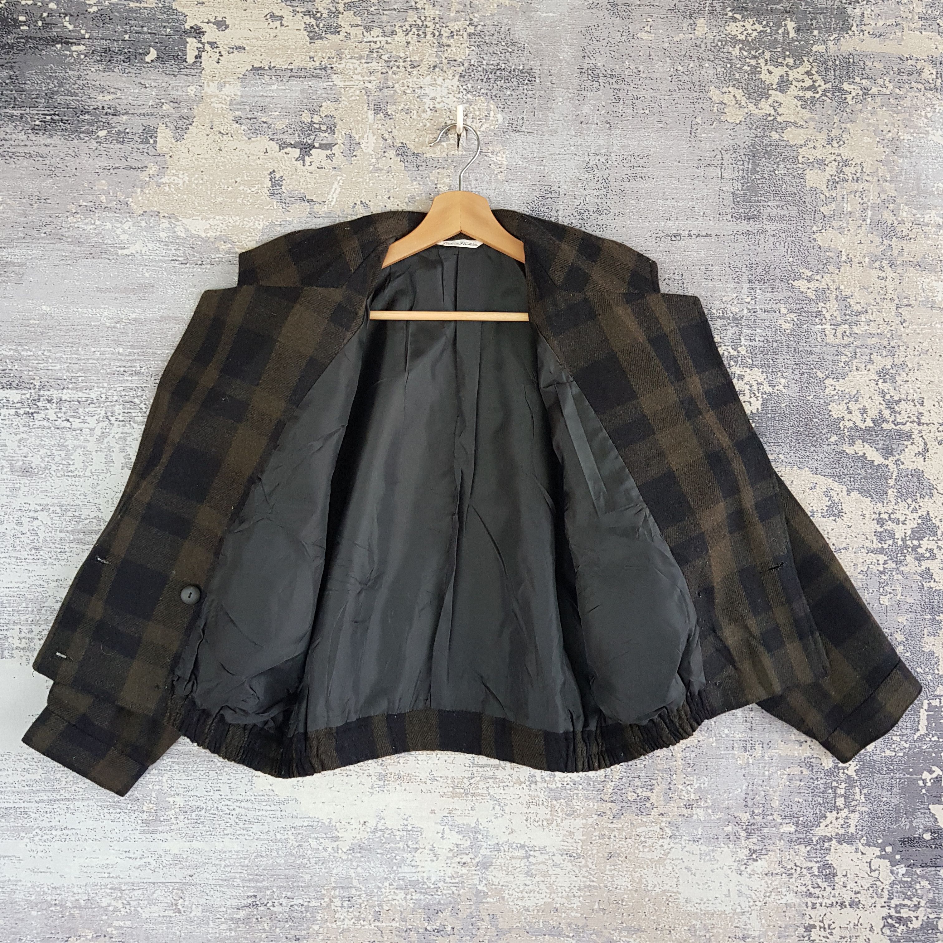 Vintage Vintage Tartan Plaid Retro Cardigan Wool Jacket Size US L / EU 52-54 / 3 - 4 Thumbnail