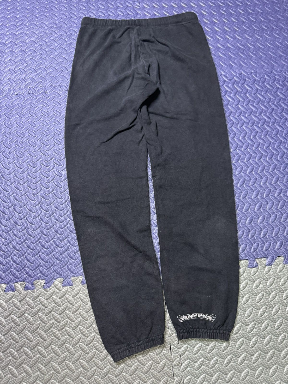 Chrome Hearts Chrome Hearts - Vintage Cemetery Cross Sweatpants Size US 31 - 4 Thumbnail