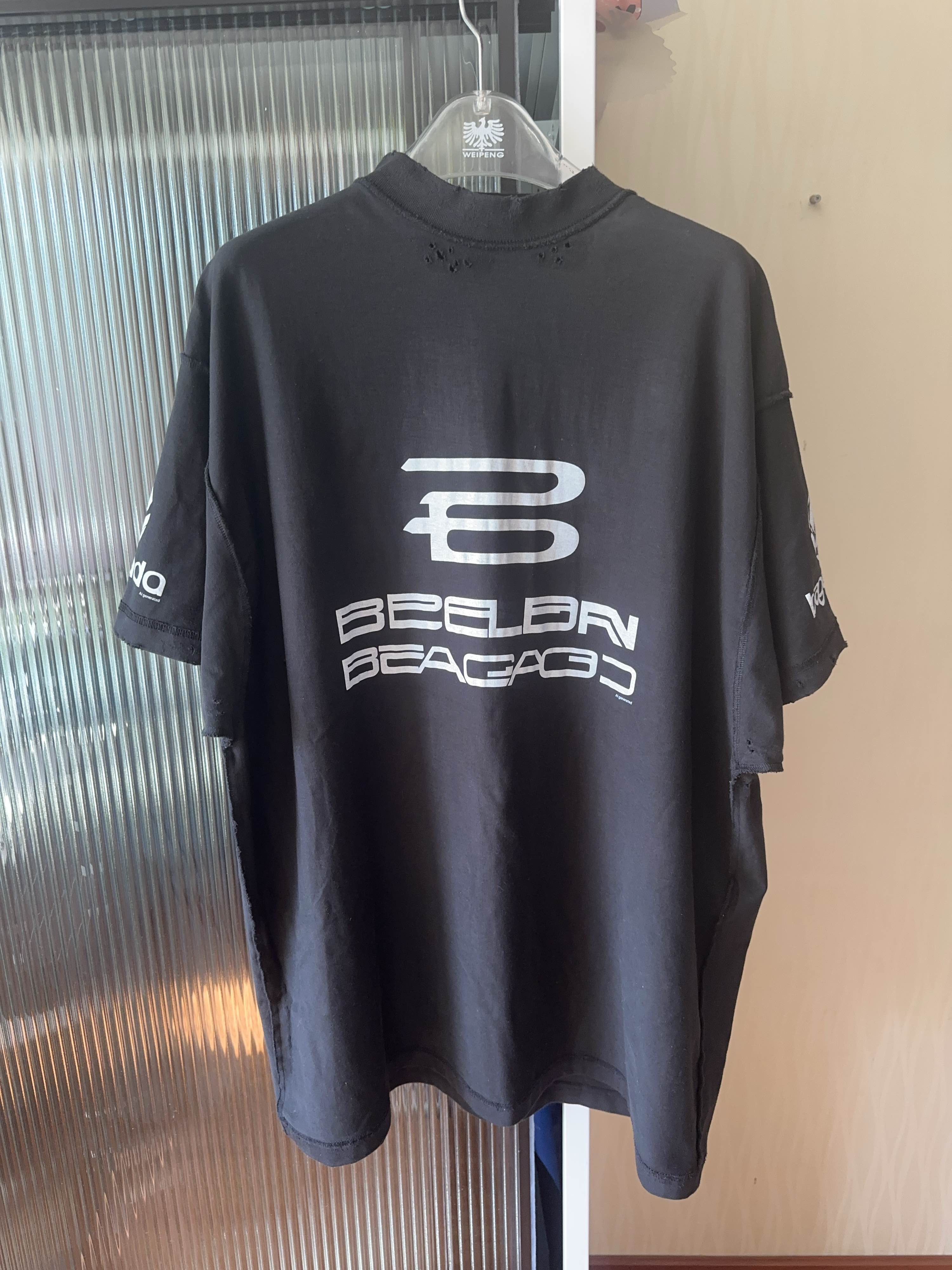 Balenciaga Balenciaga Graphic Logo T-Shirt Size 2 Size US M / EU 48-50 / 2 - 1 Thumbnail