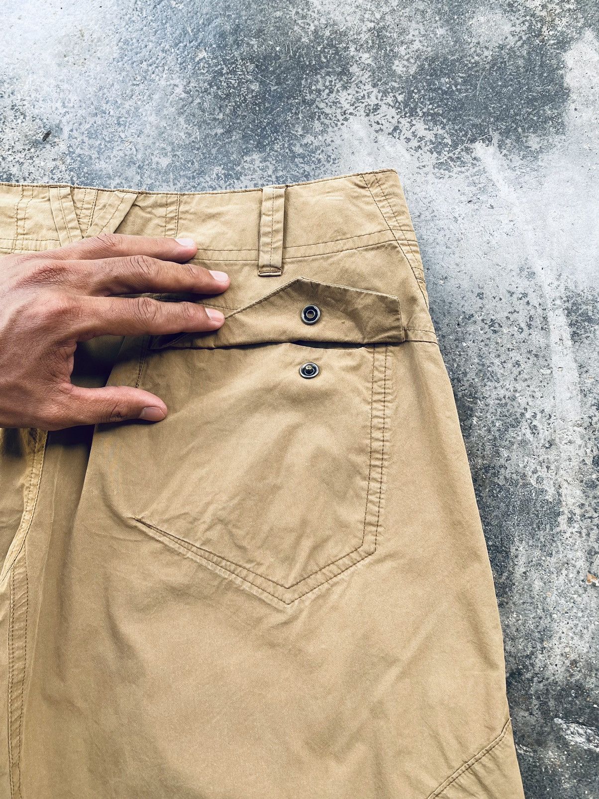 Arc'teryx Vintage Y2k Arcteryx Small Logo Brown Short Pants Size US 31 - 20 Thumbnail