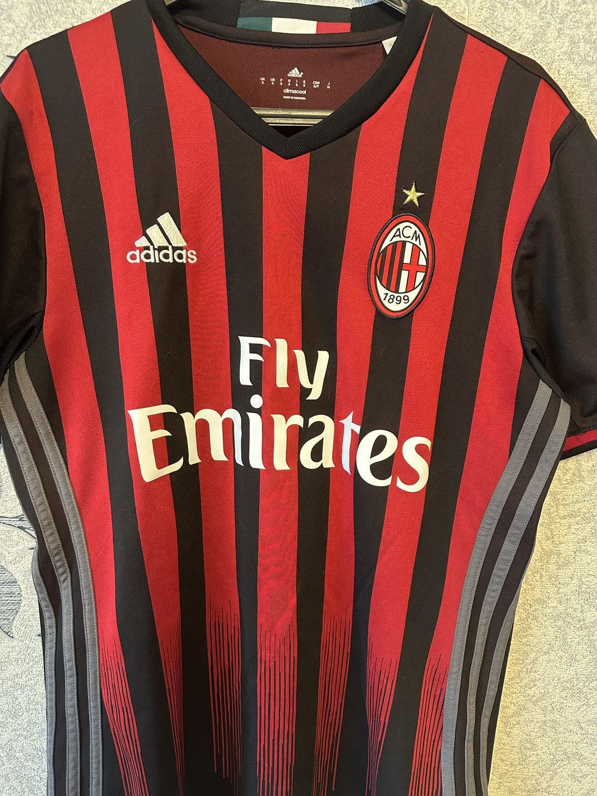 Adidas AC MILAN 2016/2017 HOME JERSEY FOOTBALL SOCCER SHIRT ADIDAS Size US S / EU 44-46 / 1 - 3 Thumbnail