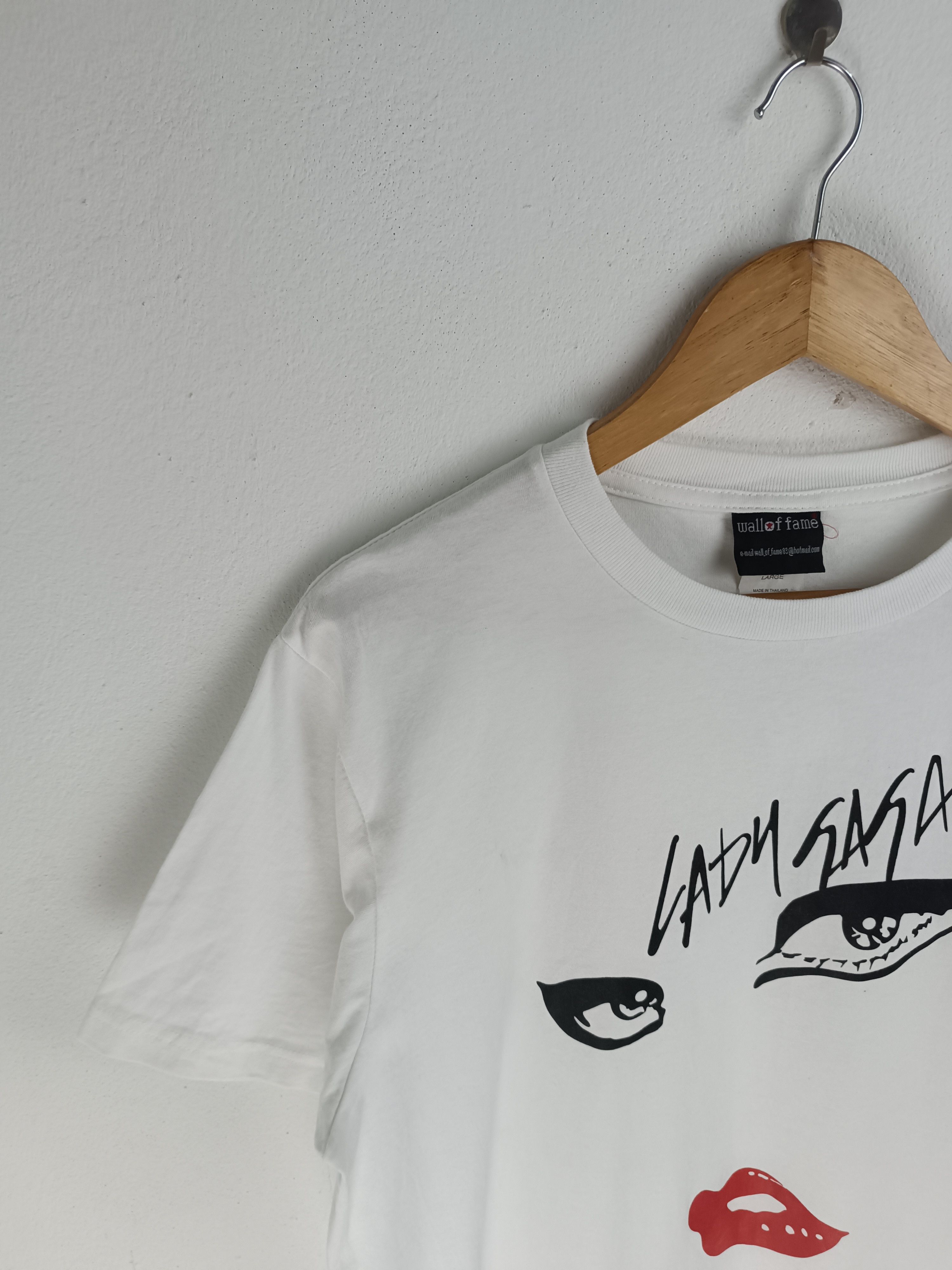 Vintage VINTAGE LADY GAGA "BORN THIS WAY" TEE (adele taylor swift) Size US L / EU 52-54 / 3 - 5 Thumbnail