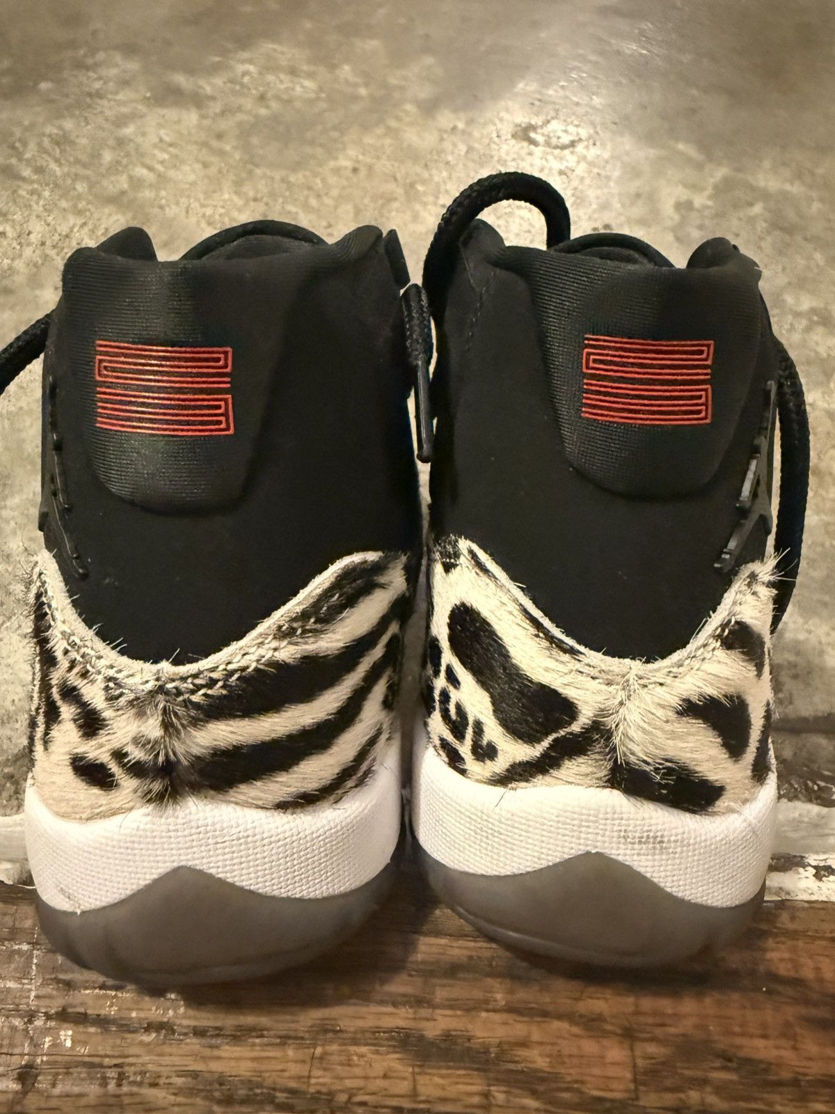 Jordan Brand Jordan 11 Animal Instinct Size US 7 / IT 37 - 4 Thumbnail