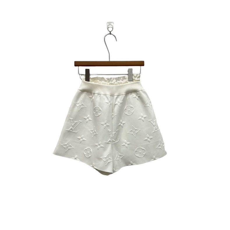 Louis Vuitton Louis Vuitton size m Embossed printed shorts Size 24" / US 00 / IT 34 - 3 Thumbnail