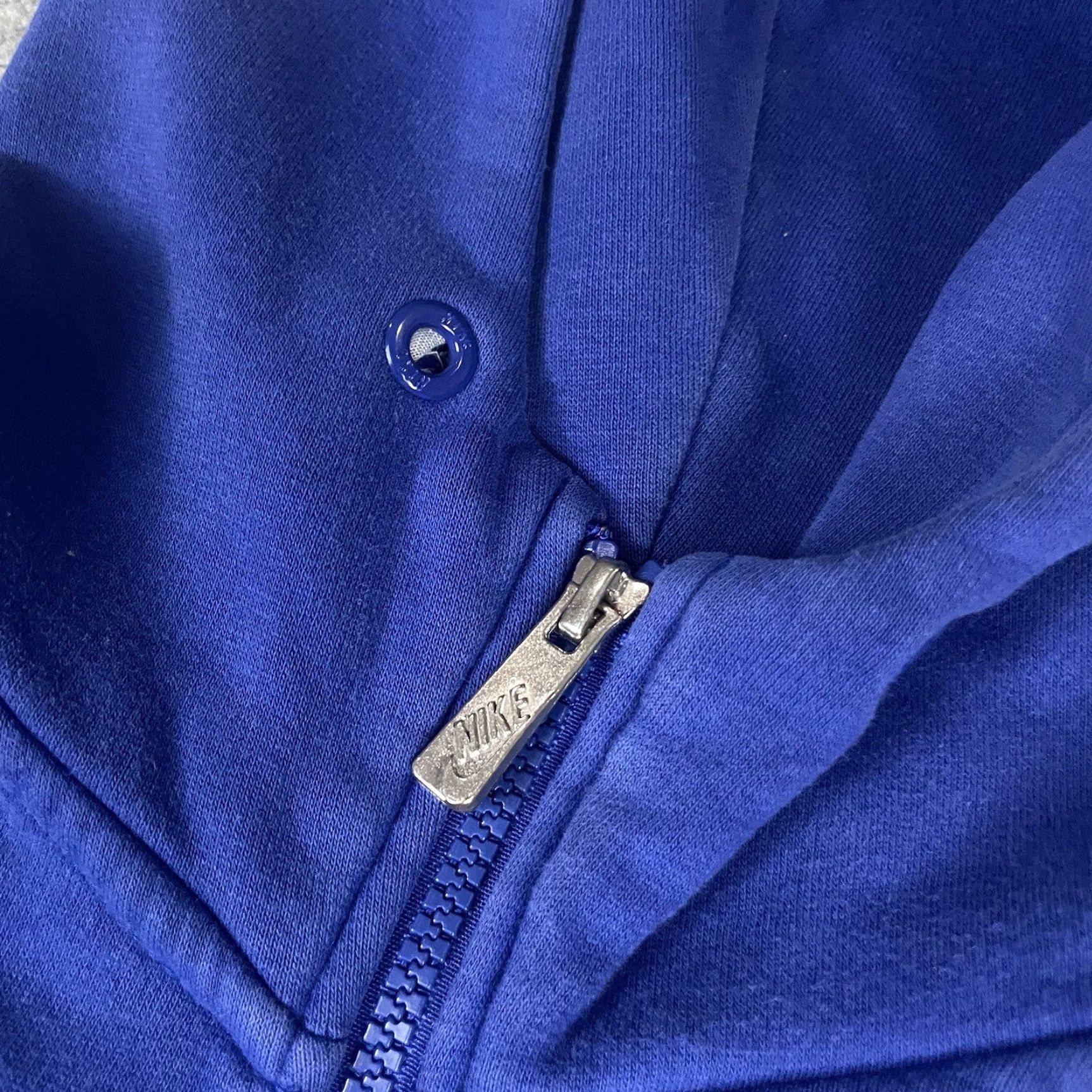 Nike VINTAGE Nike Sweatshirt Mens XL Blue Swoosh Embroidered Rare Essential Workout Zip Up Size US XL / EU 56 / 4 - 5 Thumbnail