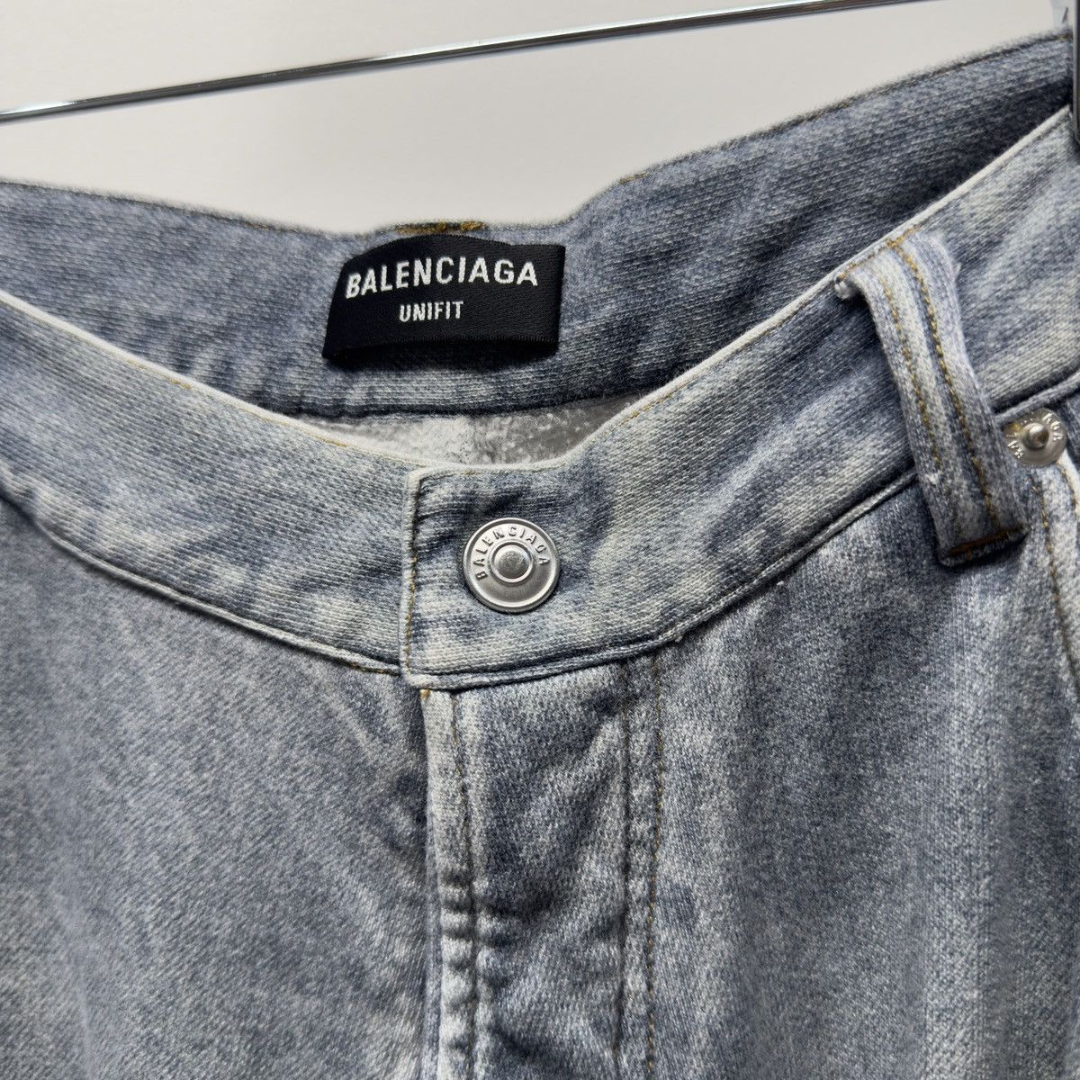 Balenciaga Balenciaga Winter 2021 Tromp L'oeil Denim Sweatpants Demna Size US 36 / EU 52 - 21 Thumbnail