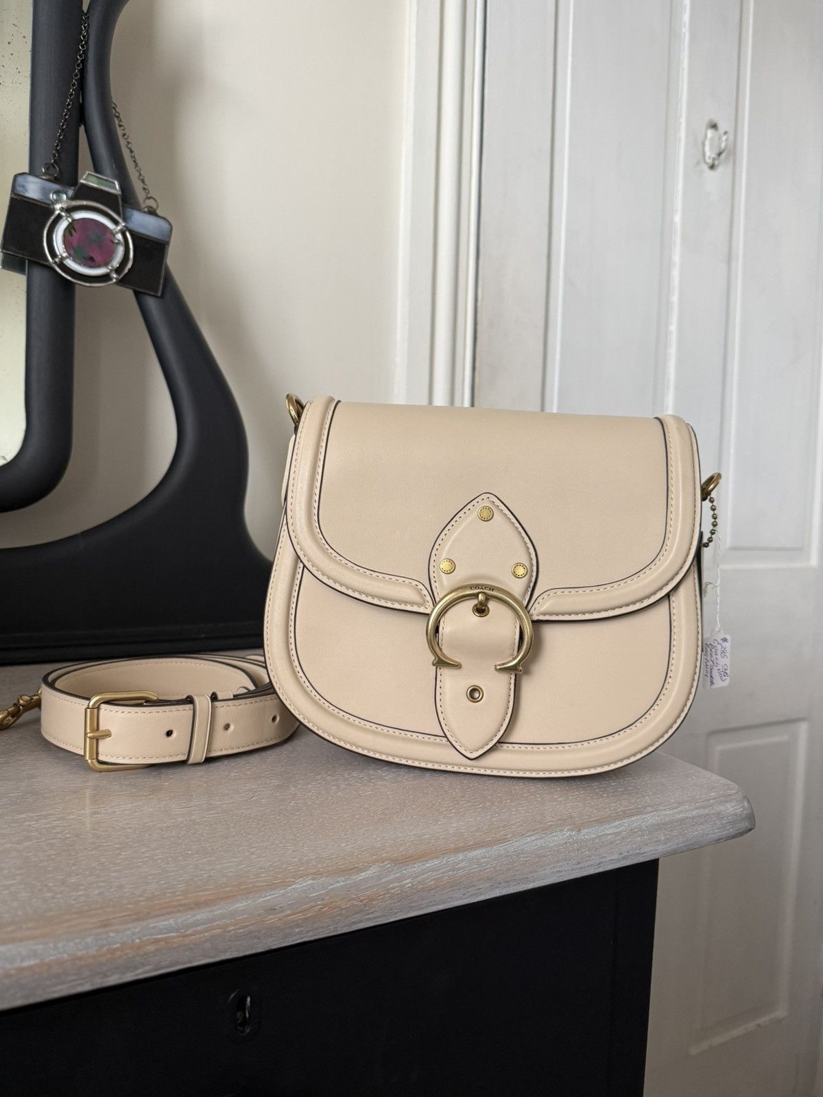 Coach Vintage Coach Beat Saddle Bag (Ivory) Size ONE SIZE - 1 Thumbnail