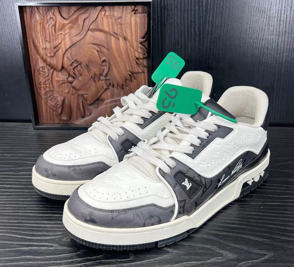 Louis Vuitton lv trainer black and white sneaker. Size US 7.5 / EU 40-41 - 1 Thumbnail