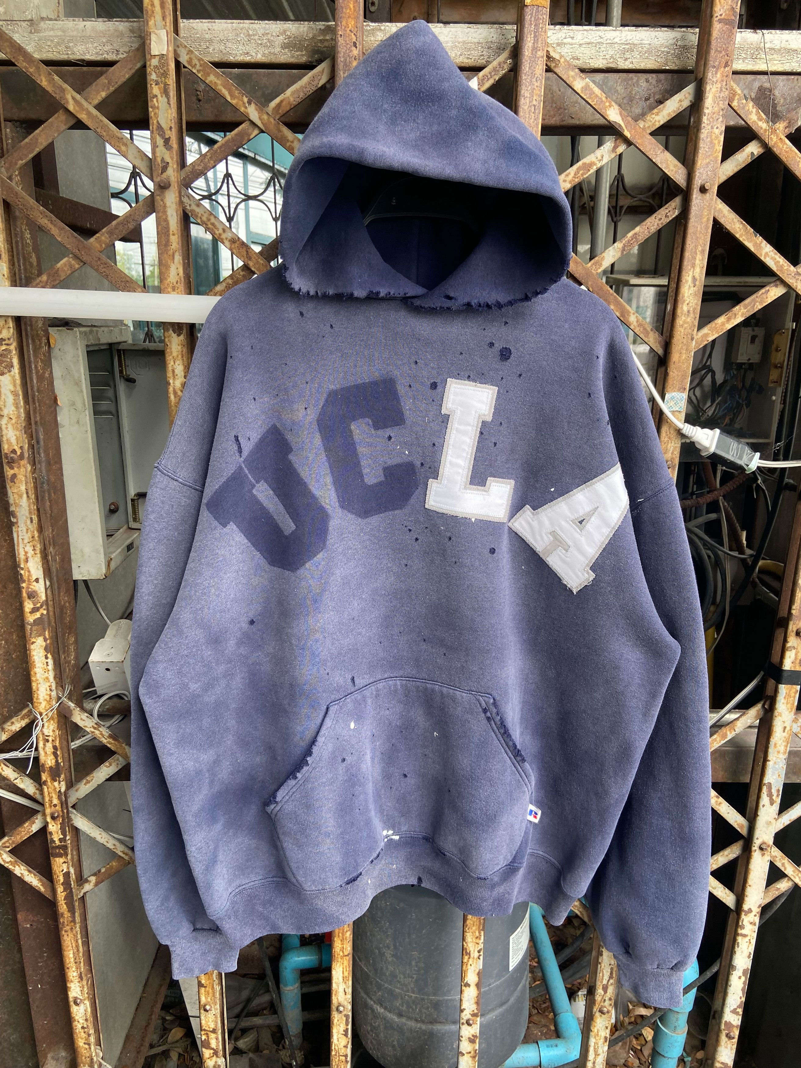 Russell Athletic 90s Vintage Thrashed Russell ”UCLA“ Hoodie Size US XL / EU 56 / 4 - 2 Thumbnail