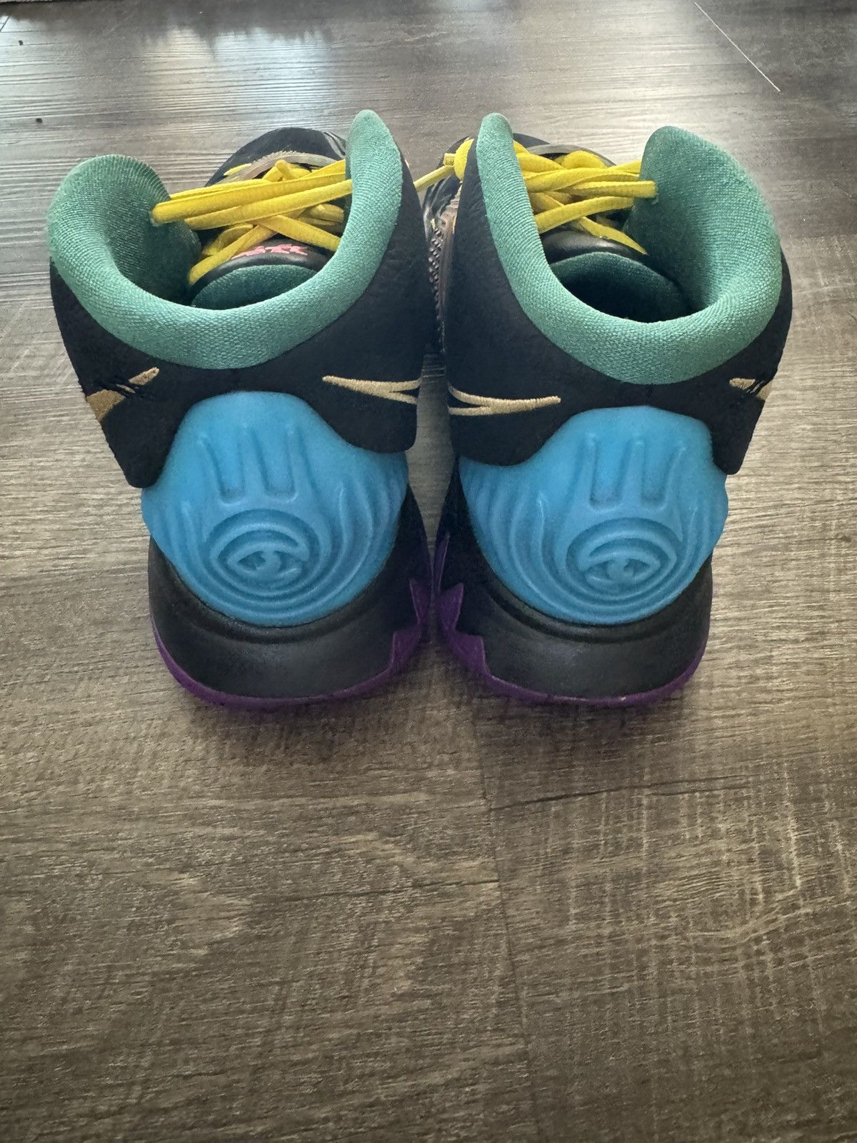 Nike Nike Kyrie 6 Chinese New Year EP sz 8.5 Men’s (10 Women’s) Size US 8.5 / EU 41-42 - 6 Thumbnail