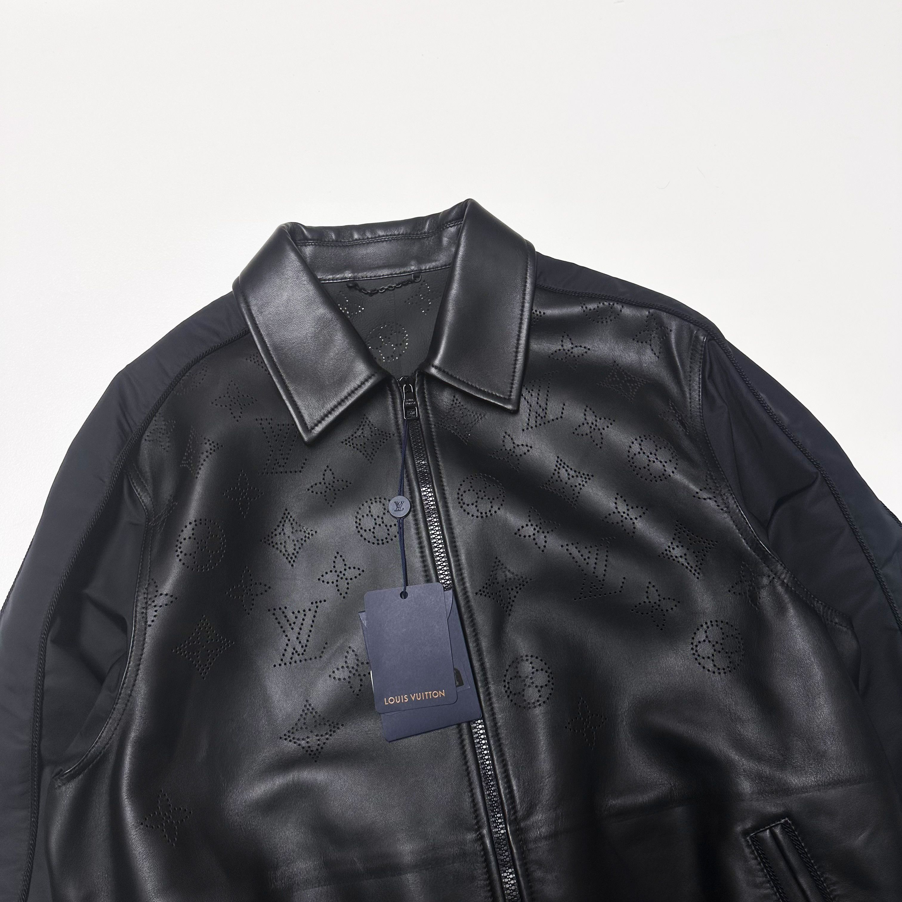 Louis Vuitton Louis Vuitton size 50 M L Leather jacket Monogram LV Size US M / EU 48-50 / 2 - 15 Thumbnail