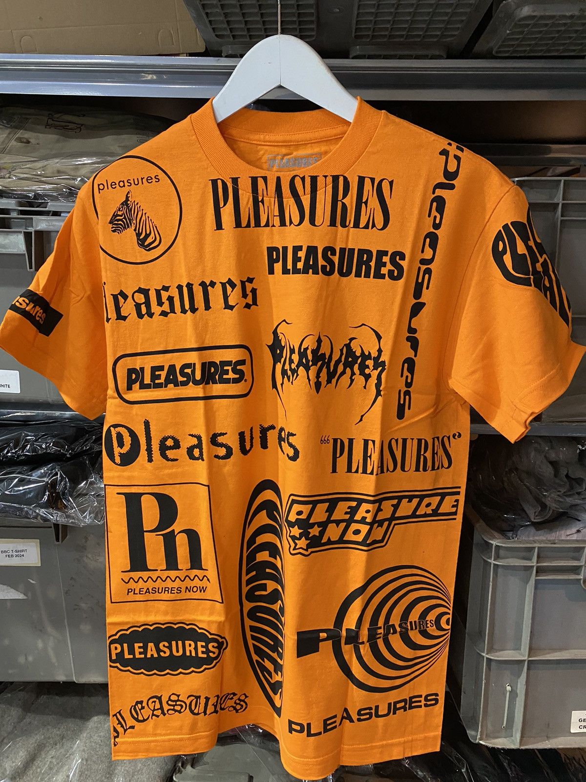 Pleasures FW18 DS Pleasures Logorama T-Shirt Size US M / EU 48-50 / 2 - 1 Thumbnail