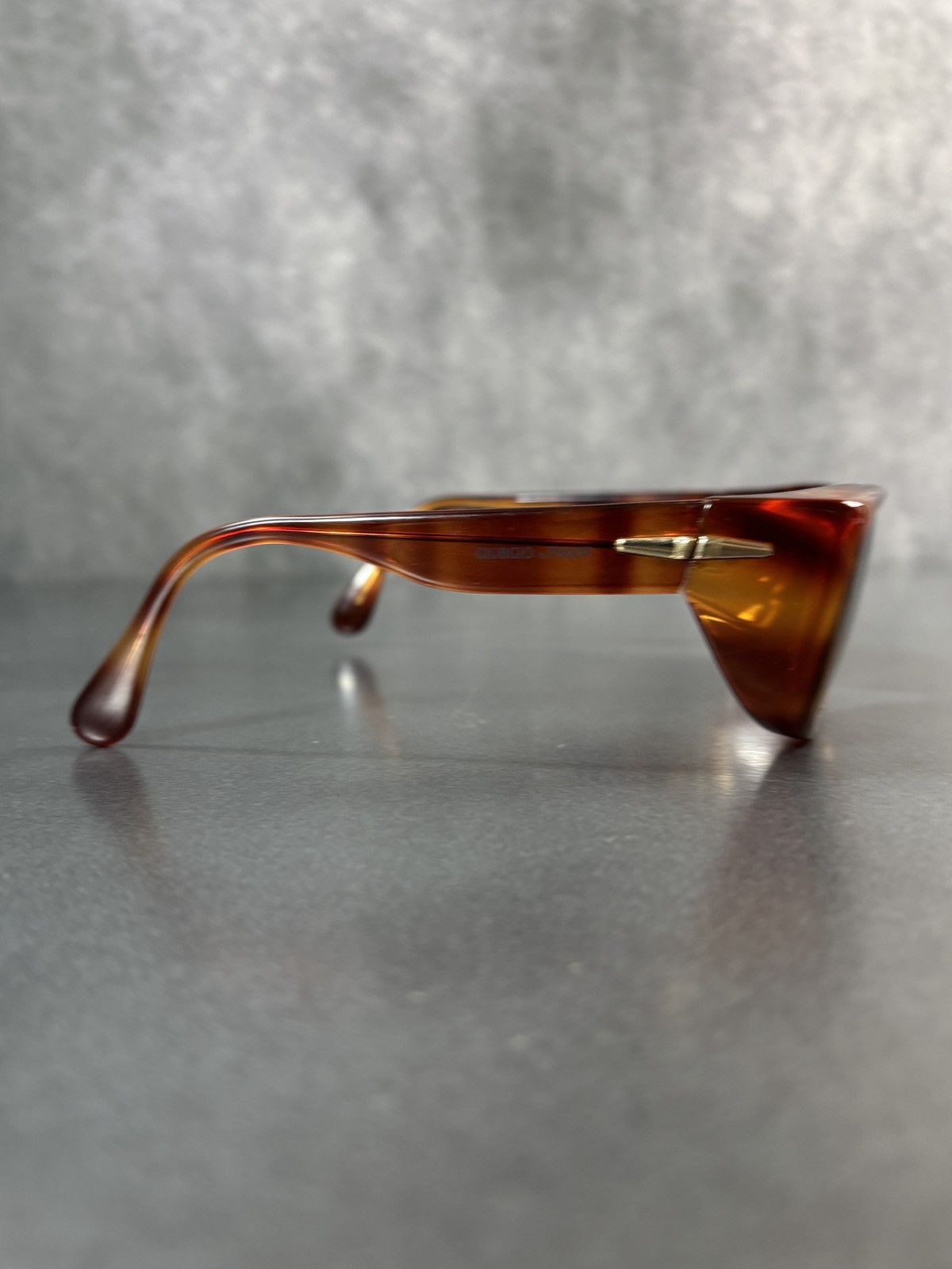 Giorgio Armani 1990s Vintage Giorgio Armani Sunglasses GA835 Tortoise 80s Size ONE SIZE - 7 Thumbnail
