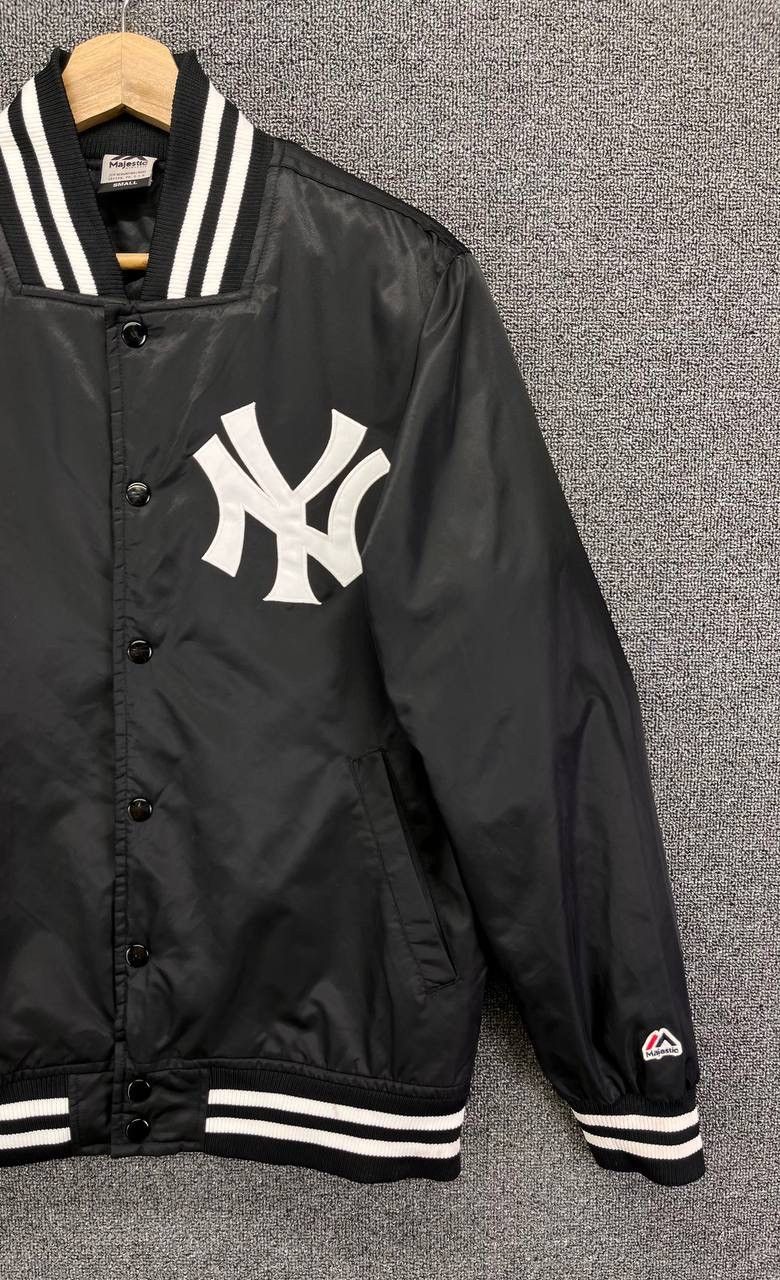 Majestic Vintage New York Yankees MLB Button Up Varsity Jacket Size US S / EU 44-46 / 1 - 4 Thumbnail