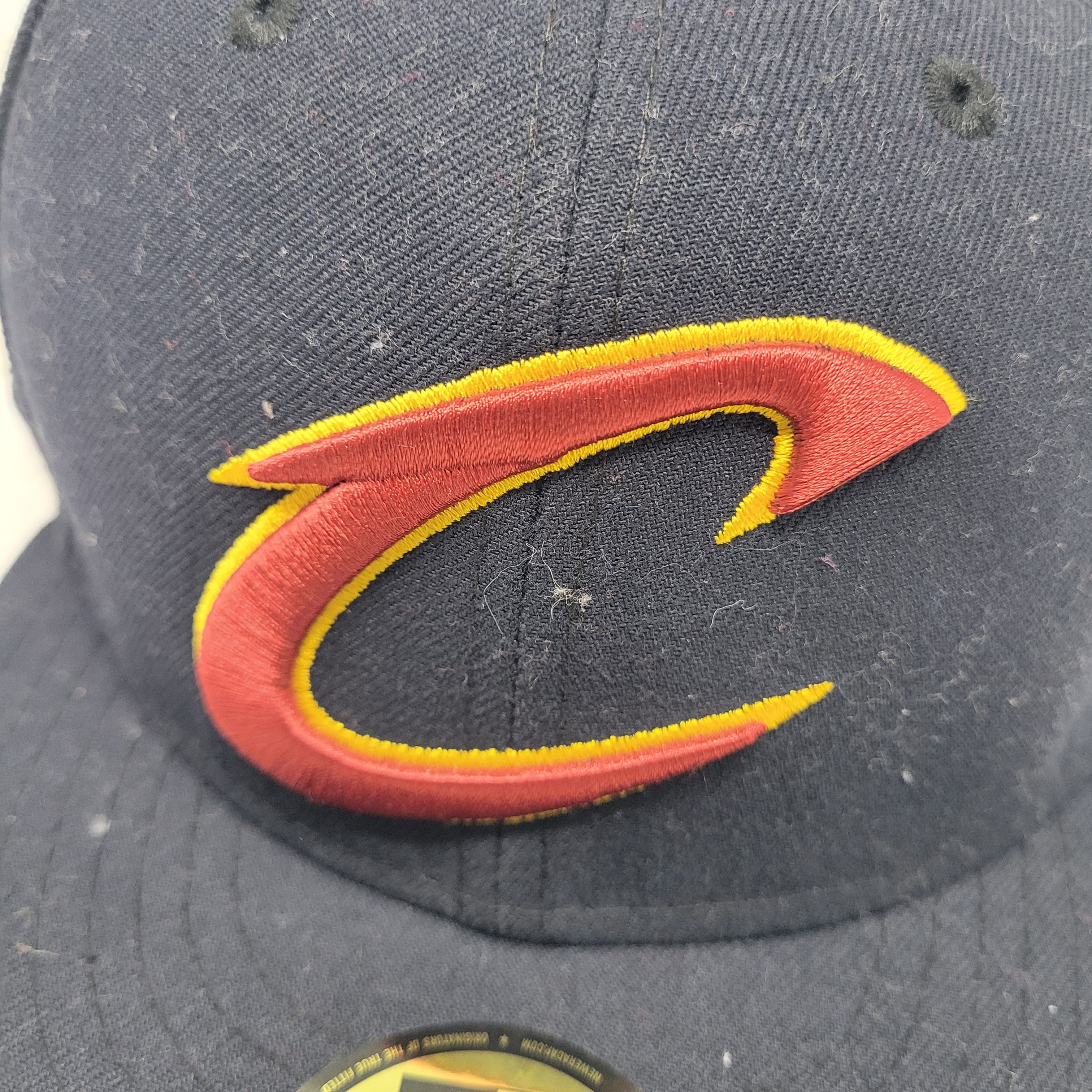 NBA × New Era New Era Cleveland Cavaliers CAVS Navy Blue Fitted Hat 7 1/8 Size ONE SIZE - 7 Thumbnail