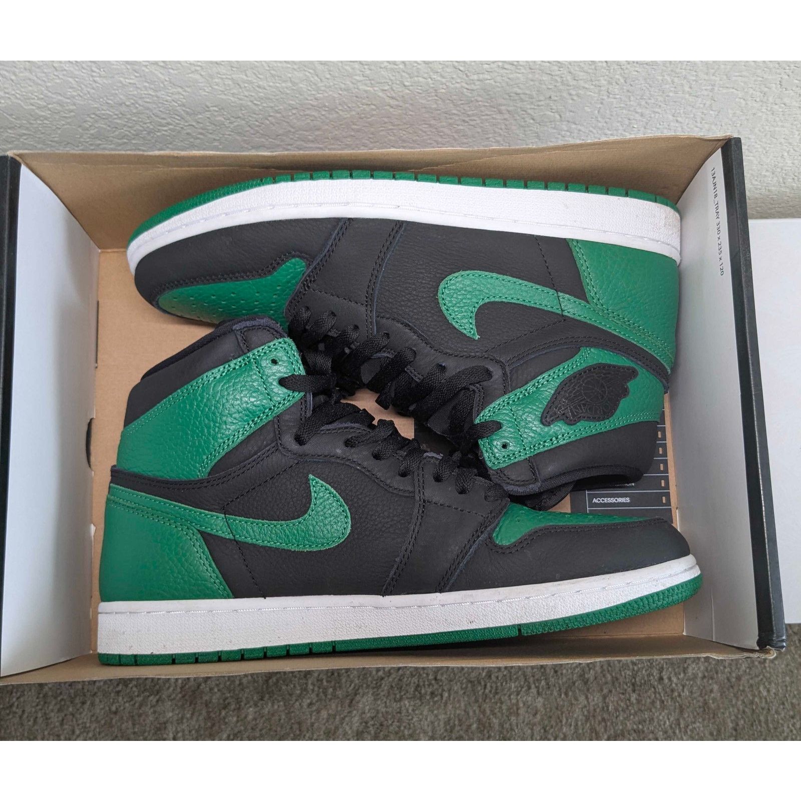 Air Jordan 1 Retro High OG Pine Green 2.0 Size 10 - OG Box