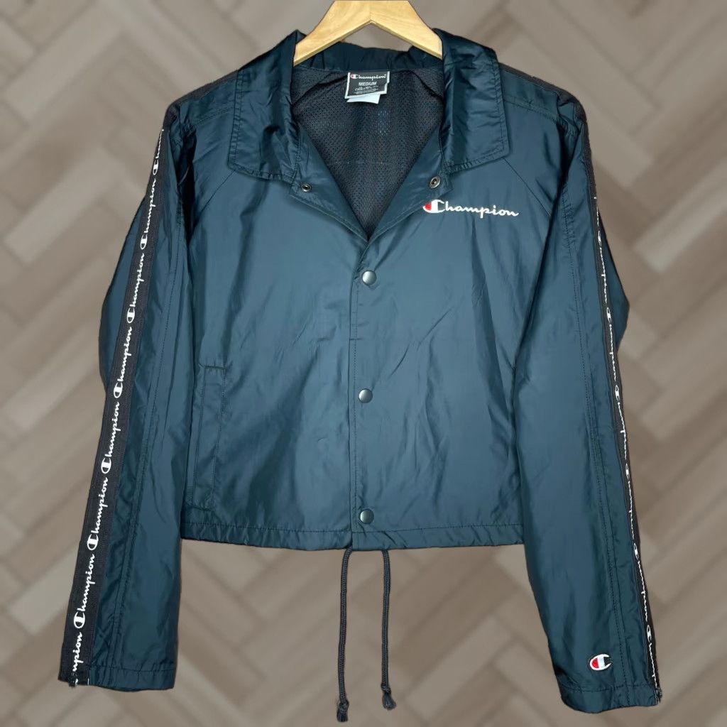 Champion Champion Jacket Women Oversized Zipper Tape Cropped Black M Size M / US 6-8 / IT 42-44 - 1 Thumbnail