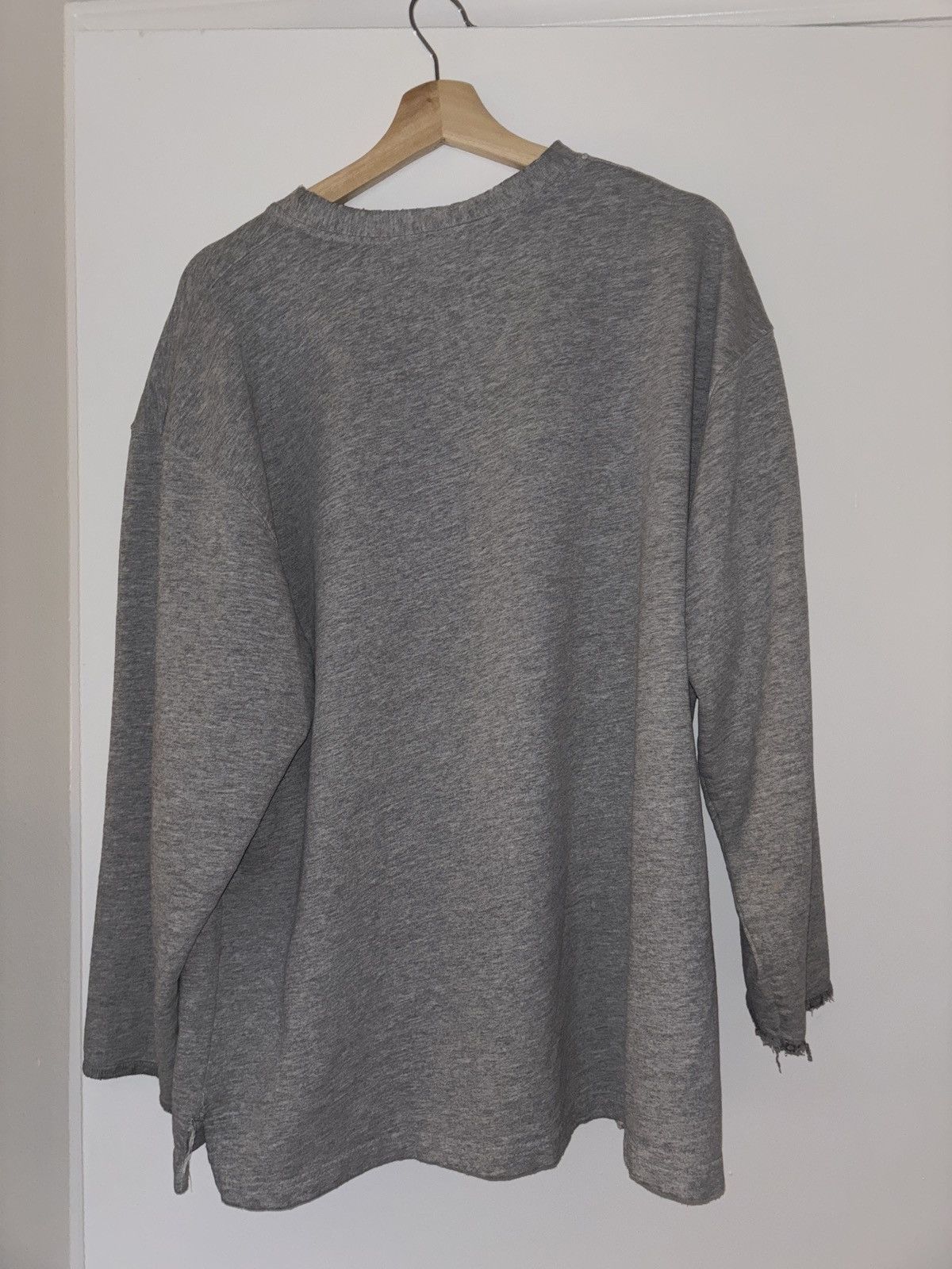 Tommy Hilfiger × Vintage Vintage Tommy Hilfiger Grey Sweater Size US L / EU 52-54 / 3 - 3 Thumbnail