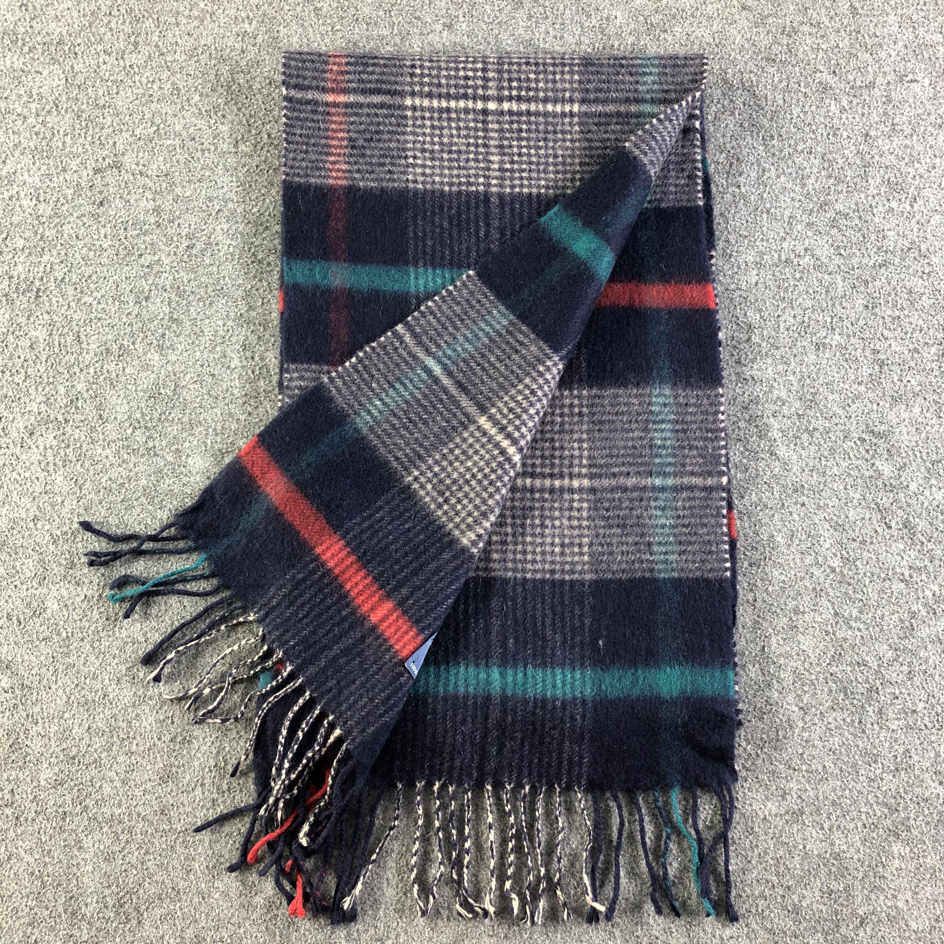 Johnstons Of Elgin Johnstons Of Elgin Scarf / Muffler / Neckwear Size ONE SIZE - 6 Thumbnail