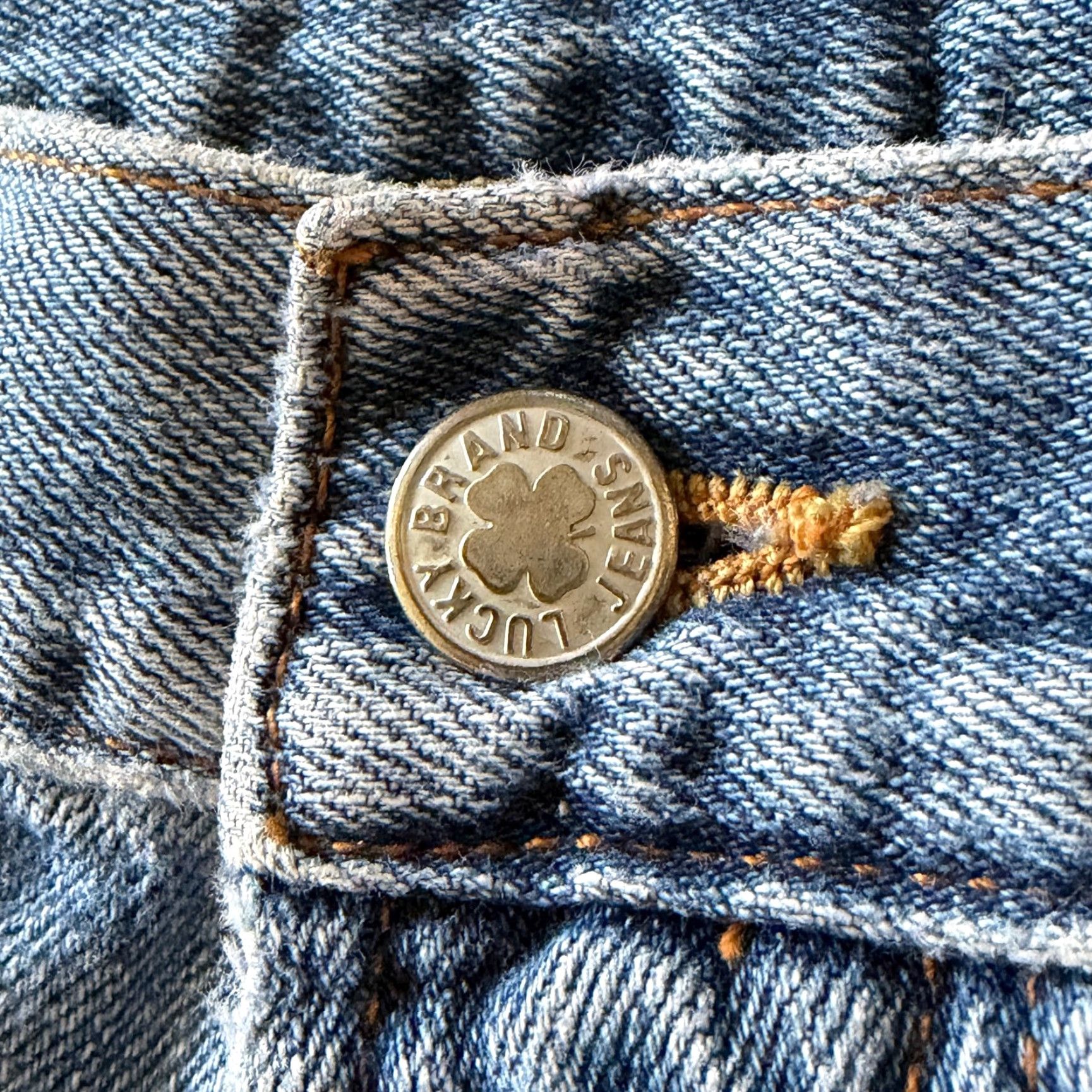 Lucky Brand VINTAGE Lucky Brand Jeans Mens 34x34.5 Blue Timeless 90s USA Straight Size US 34 / EU 50 - 6 Thumbnail