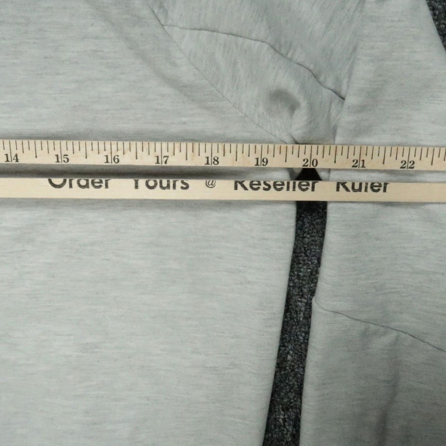 Lululemon Lululemon Hoodie Mens Small Gray City Sweat Pullover Athletic Fleece Pockets Size US S / EU 44-46 / 1 - 7 Thumbnail