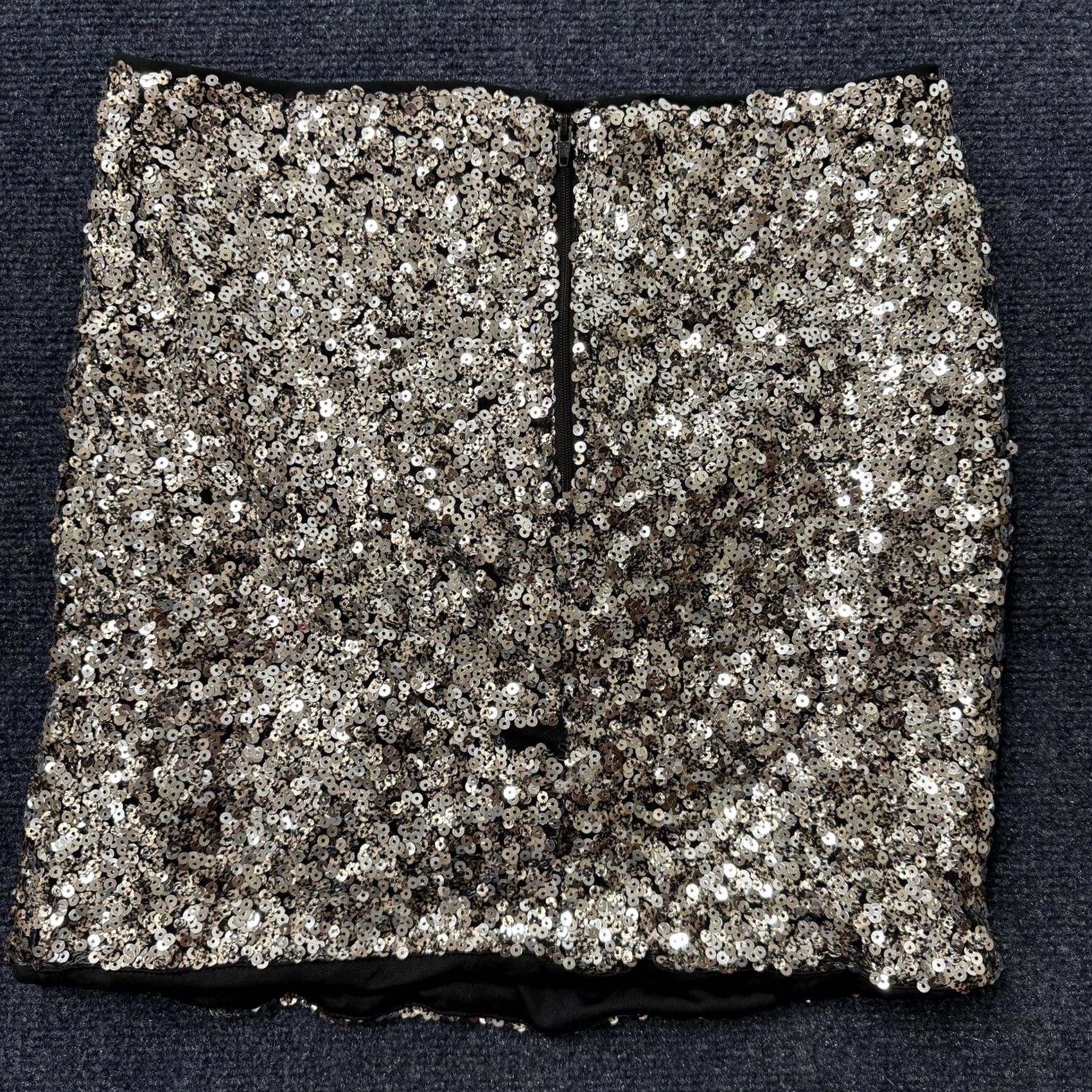 Vintage Y2K GiannI Bini Sequin Skirt XS Womens Mini Zip Back Party Cocktail Bodycon Sequin Zipper Silver] Size 26" / US 2 / IT 38 - 2 Thumbnail