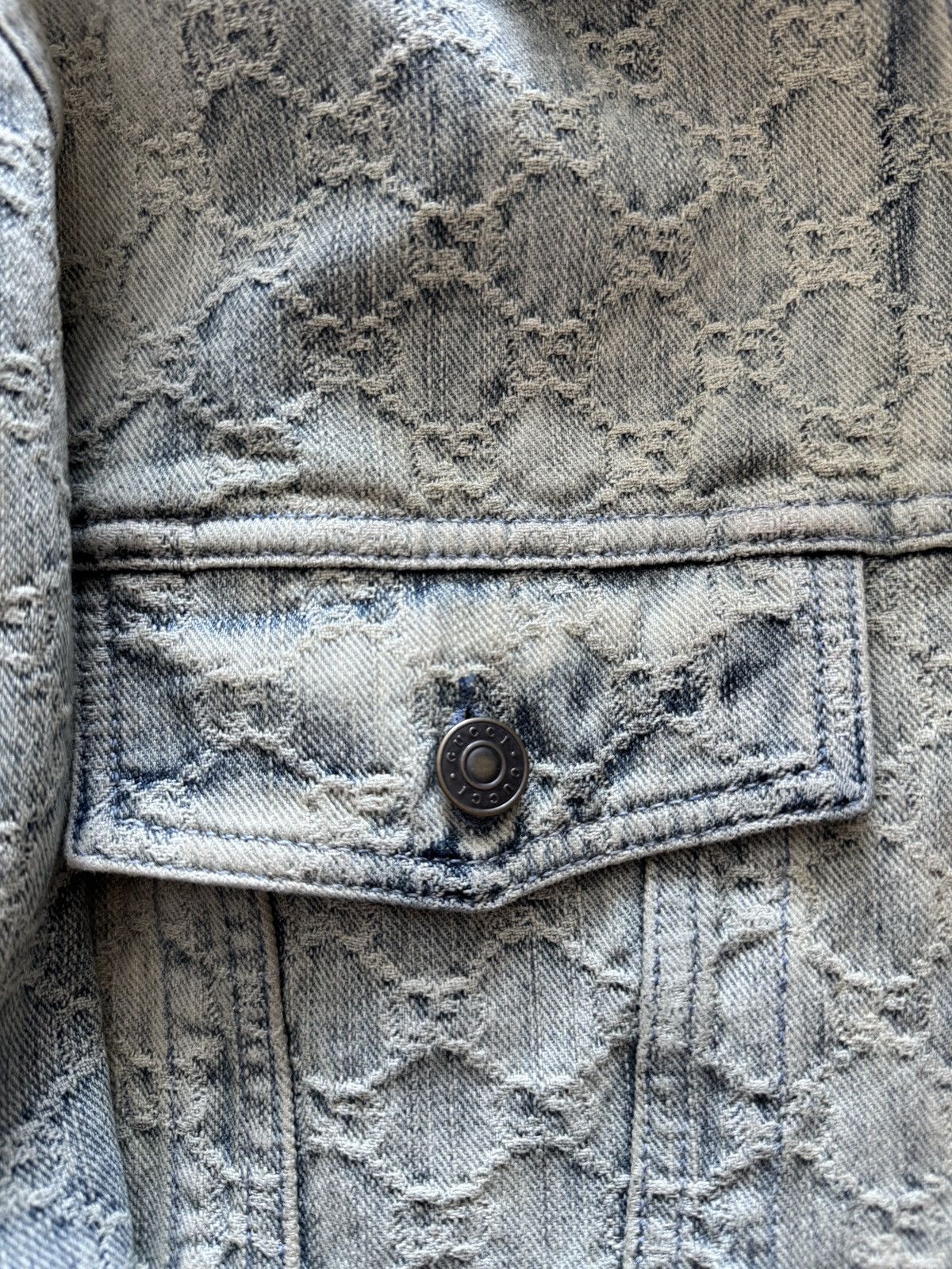 Gucci Gucci GG Monogram Acid Wash Denim Jacket Size US L / EU 52-54 / 3 - 4 Thumbnail
