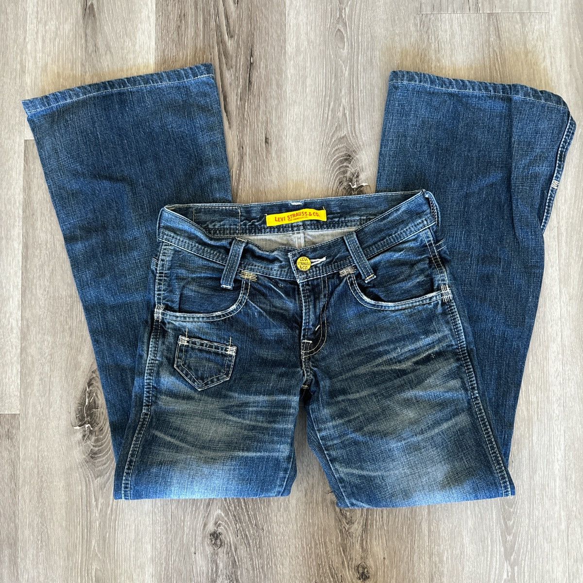 Levi's Yellow tag Levi’s Size 25" / US 0 / IT 36 - 2 Thumbnail