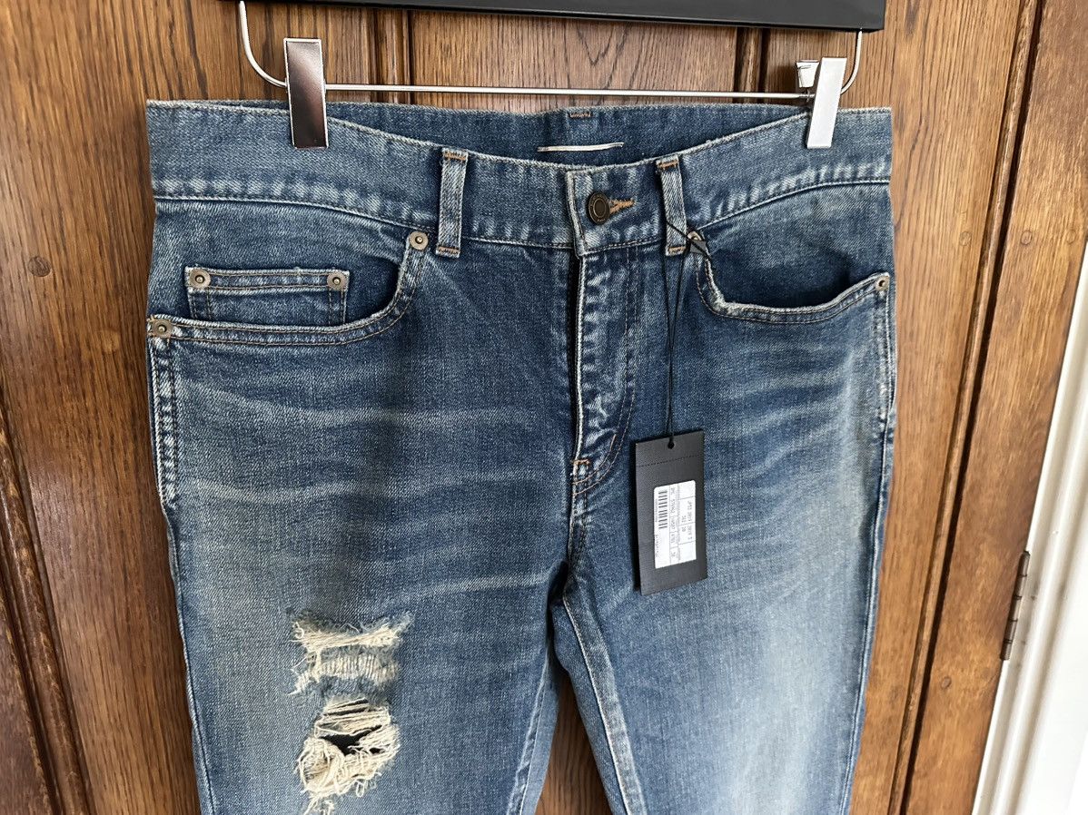 Saint Laurent Paris FW19 Saint Laurent distressed ripped jeans BNWT 30 D02 Size US 30 / EU 46 - 8 Thumbnail