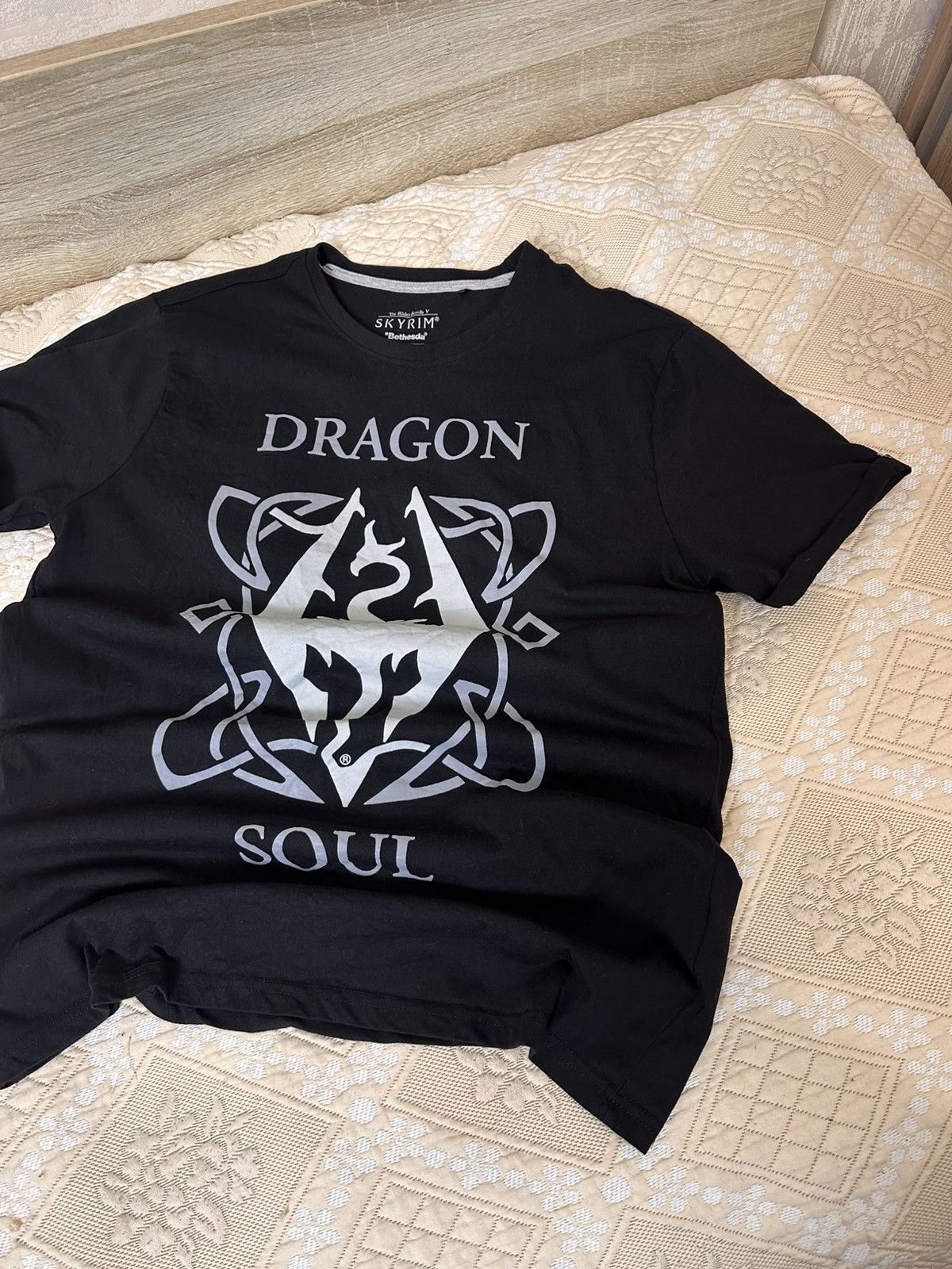 Nintendo 🔥 The Elder Scrolls V Skyrim T Shirt Dark Souls Elden Ring Size US XL / EU 56 / 4 - 7 Thumbnail