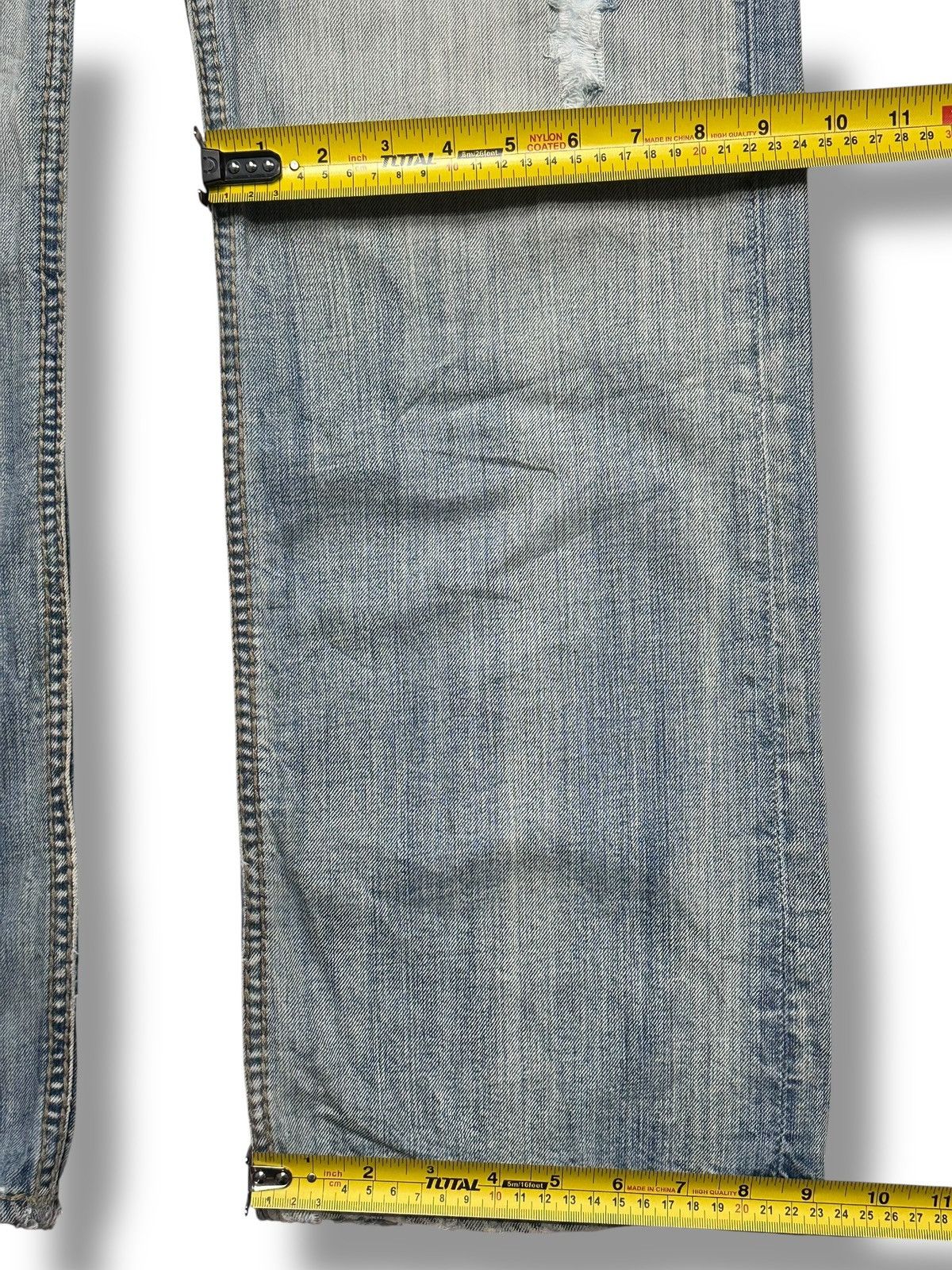 Guess Guess Vintage Distressed Ripped Straight Leg Jean With Faded Size US 36 / EU 52 - 22 Thumbnail
