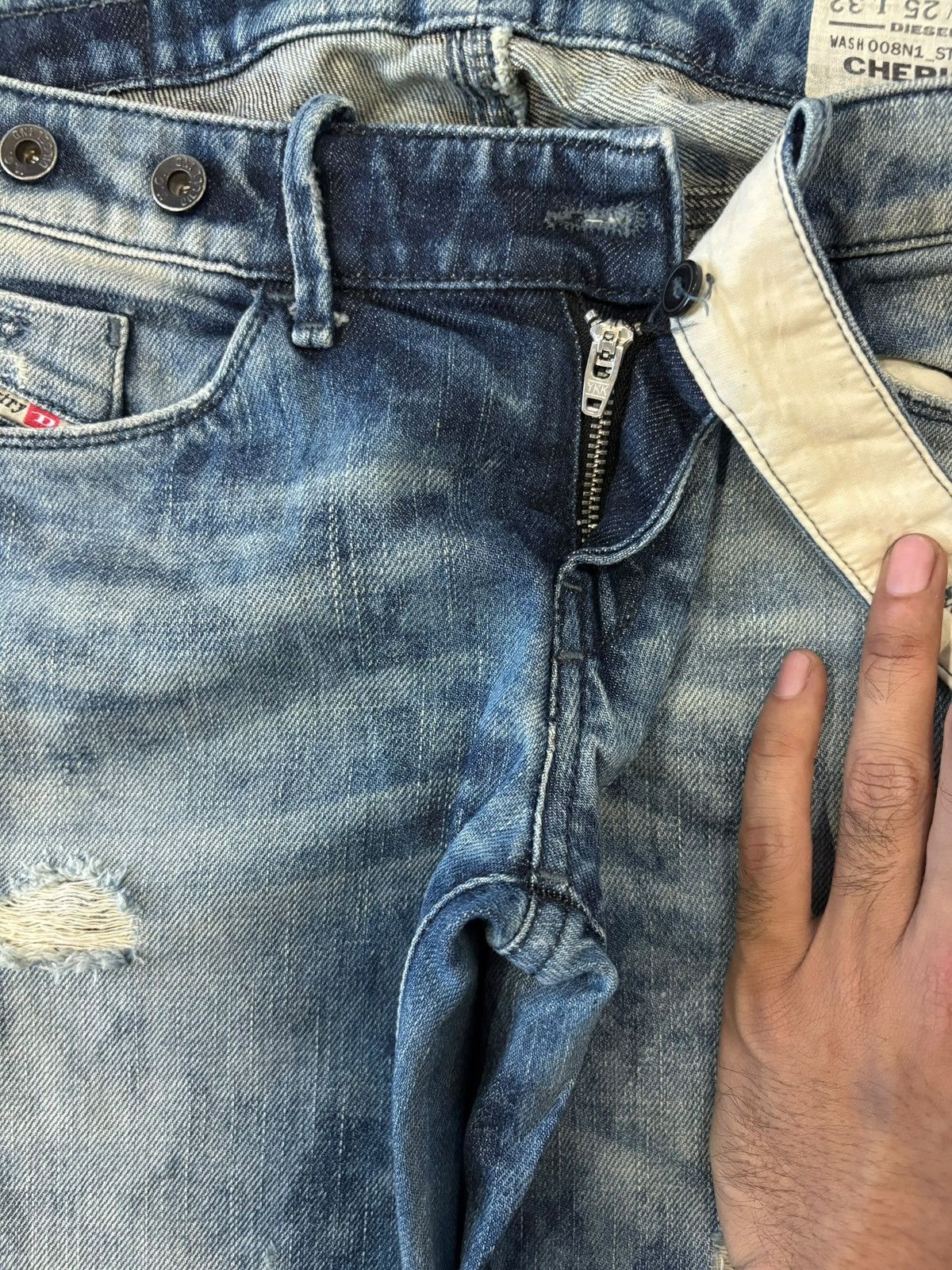 Diesel Vintage Italy Diesel Cherick Bleached Distressed Jeans Size 28" / US 6 / IT 42 - 3 Thumbnail
