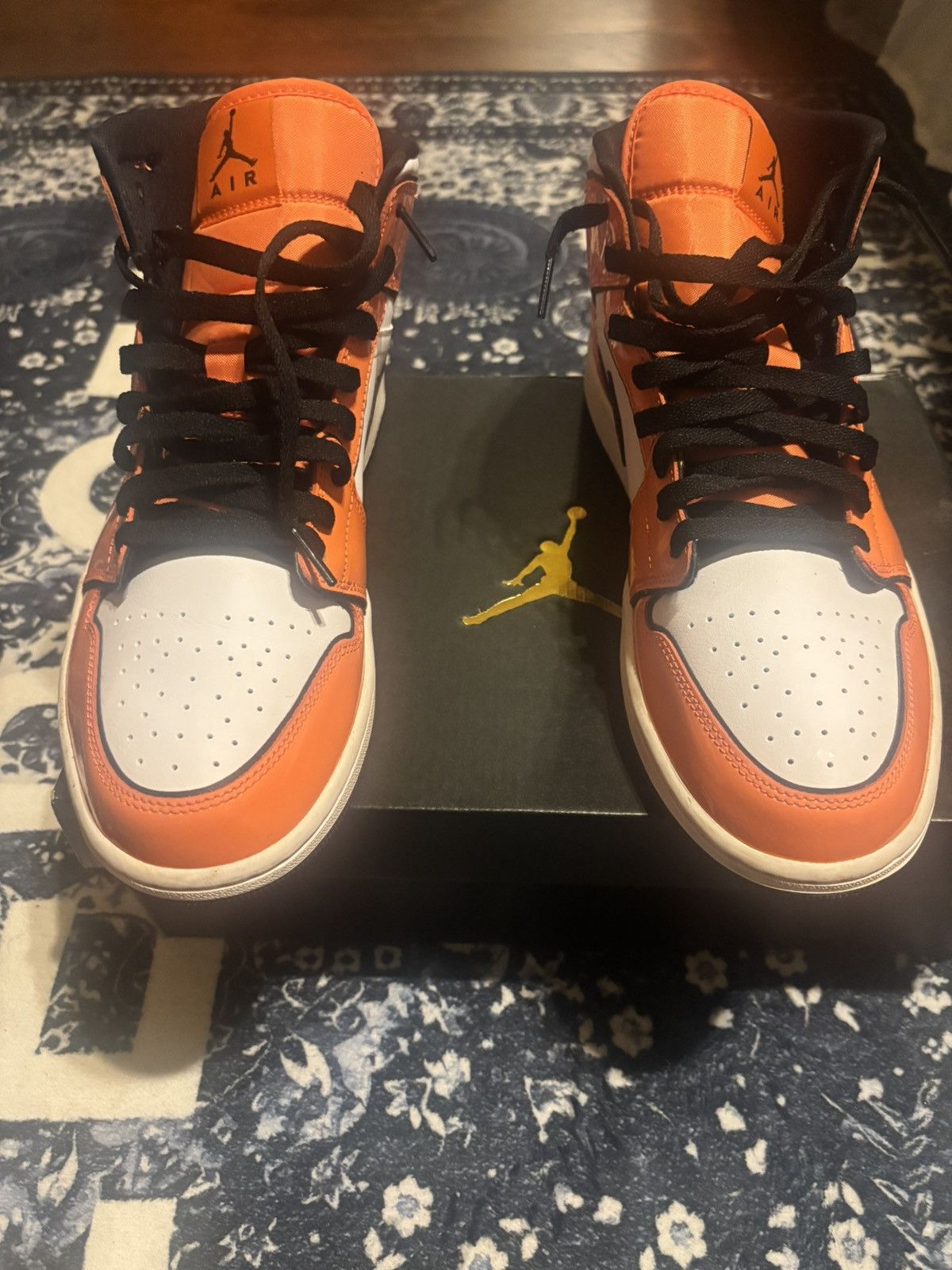 Jordan Brand Jordan 1 Mid Size US 10.5 / EU 43-44 - 9 Thumbnail
