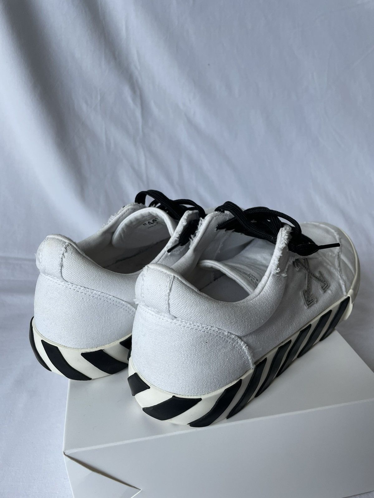 Off-White Off White Vulcanized Low sneakers Size US 10.5 / EU 43-44 - 9 Thumbnail