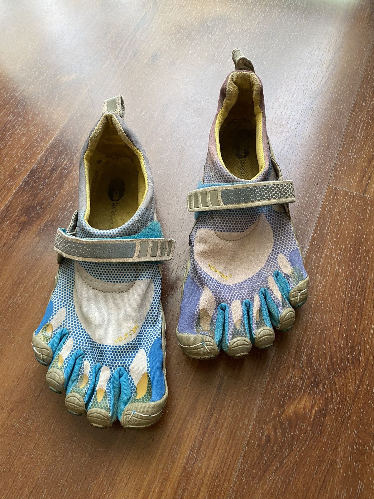 Vibram Vibram Five Fingers Blue shoes Size US 10 / IT 40 - 1 Thumbnail