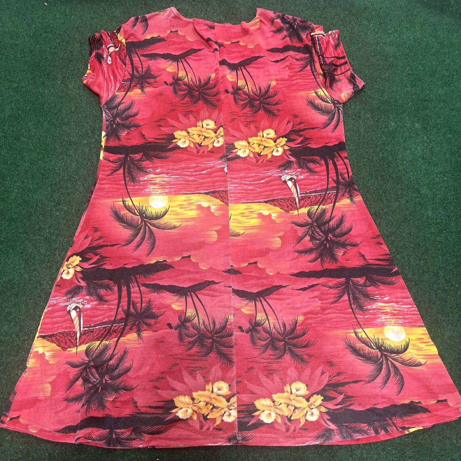 Vintage Hawaiian Red Dress Floral Made in USA Hawaii Size Large Summer Beach Size L / US 10 / IT 46 - 8 Thumbnail