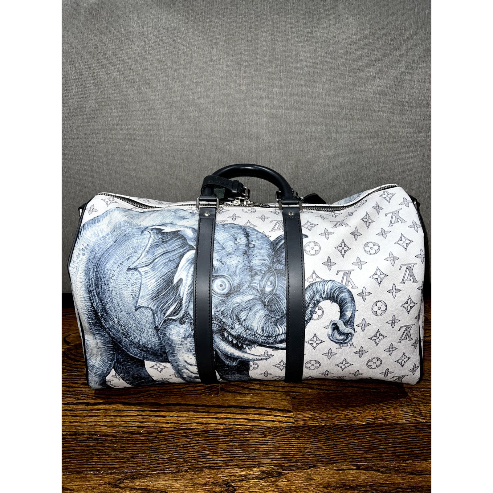 Louis Vuitton Louis Vuitton Keepall Bandouliere Elephant Travel Bag Size ONE SIZE - 8 Thumbnail