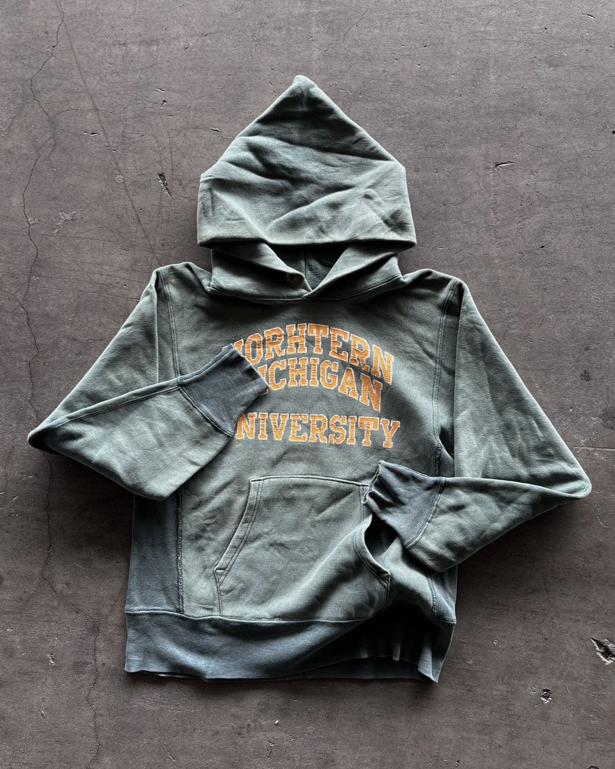Champion 70s Champions Reverse Weave Distressed Faded Green Hoodie Size US S / EU 44-46 / 1 - 3 Thumbnail