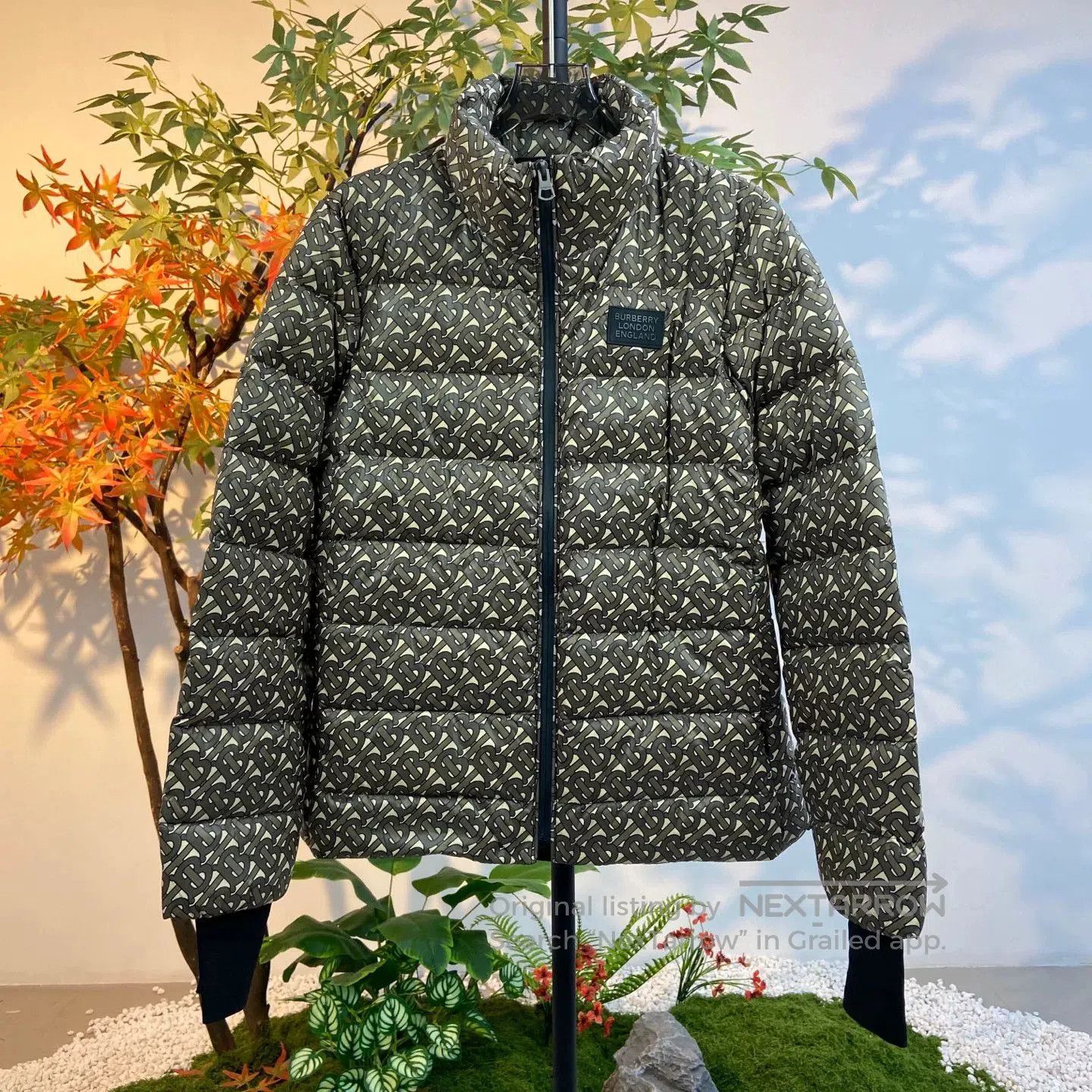 Burberry Burberry Logo Print Down Jacket. Size US S / EU 44-46 / 1 - 1 Thumbnail