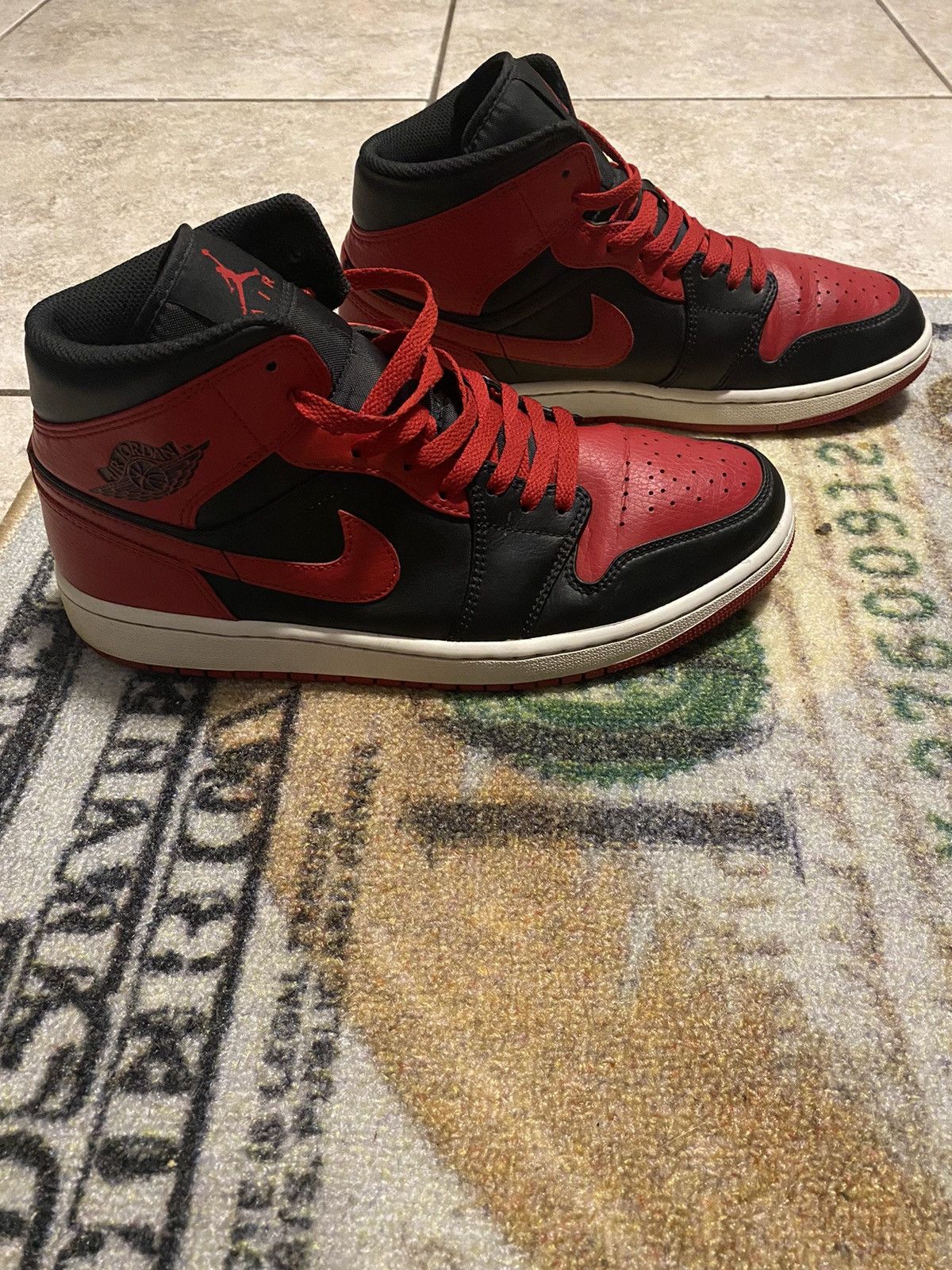 Jordan Brand Jordan 1 Mid Size US 10 / EU 43 - 3 Thumbnail