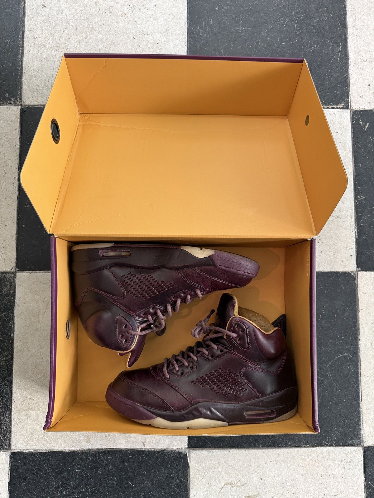 Jordan Brand Jordan 5 Premium “Bordeaux” (Wine and Cigar) 2017 Size US 9.5 / EU 42-43 - 1 Thumbnail