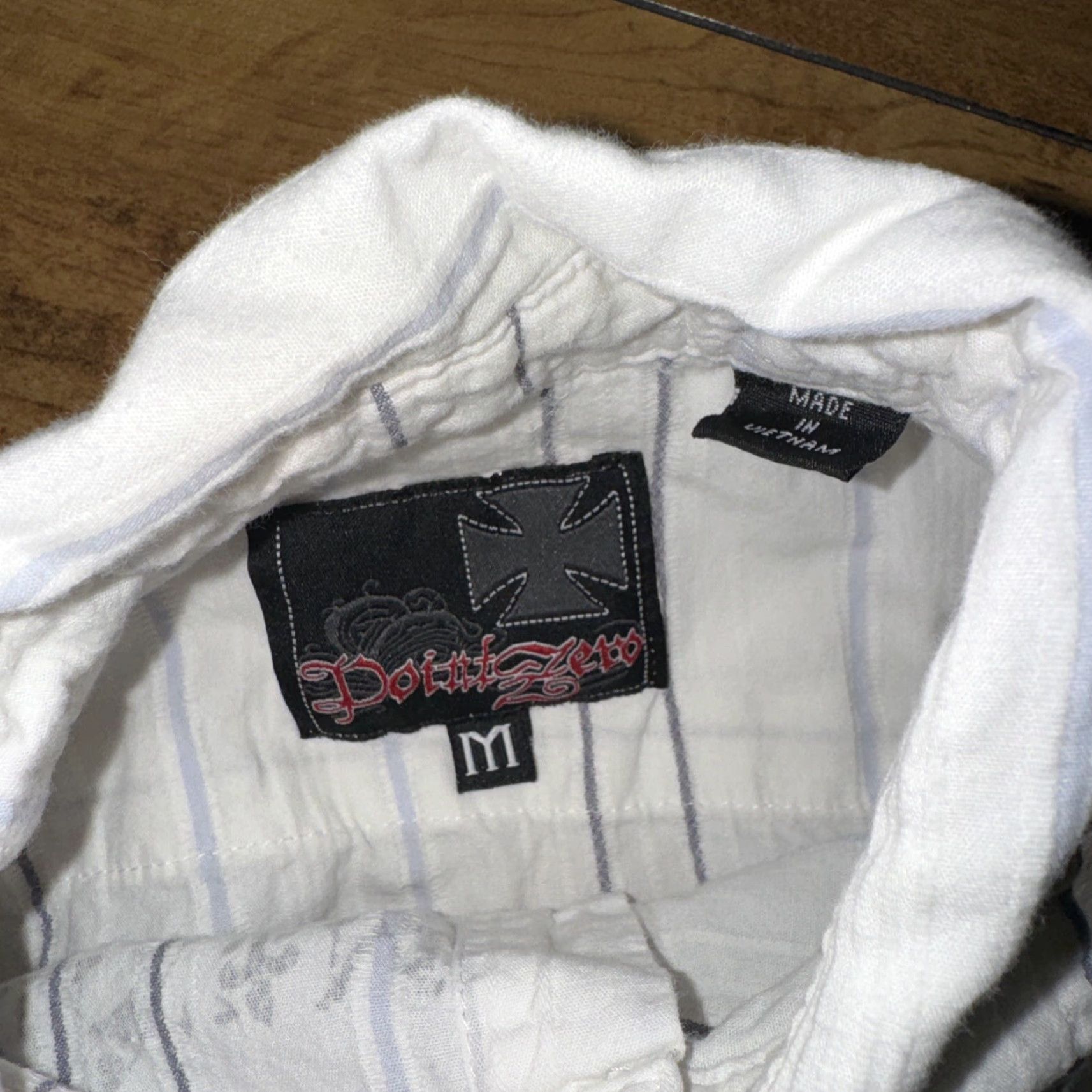 Point Zero VINTAGE Point Zero Button-Up Shirt Teens M White Gothic 16x22 Short Sleeve Cotton Button-Down Collared Mens? Womens? Size US M / EU 48-50 / 2 - 5 Thumbnail