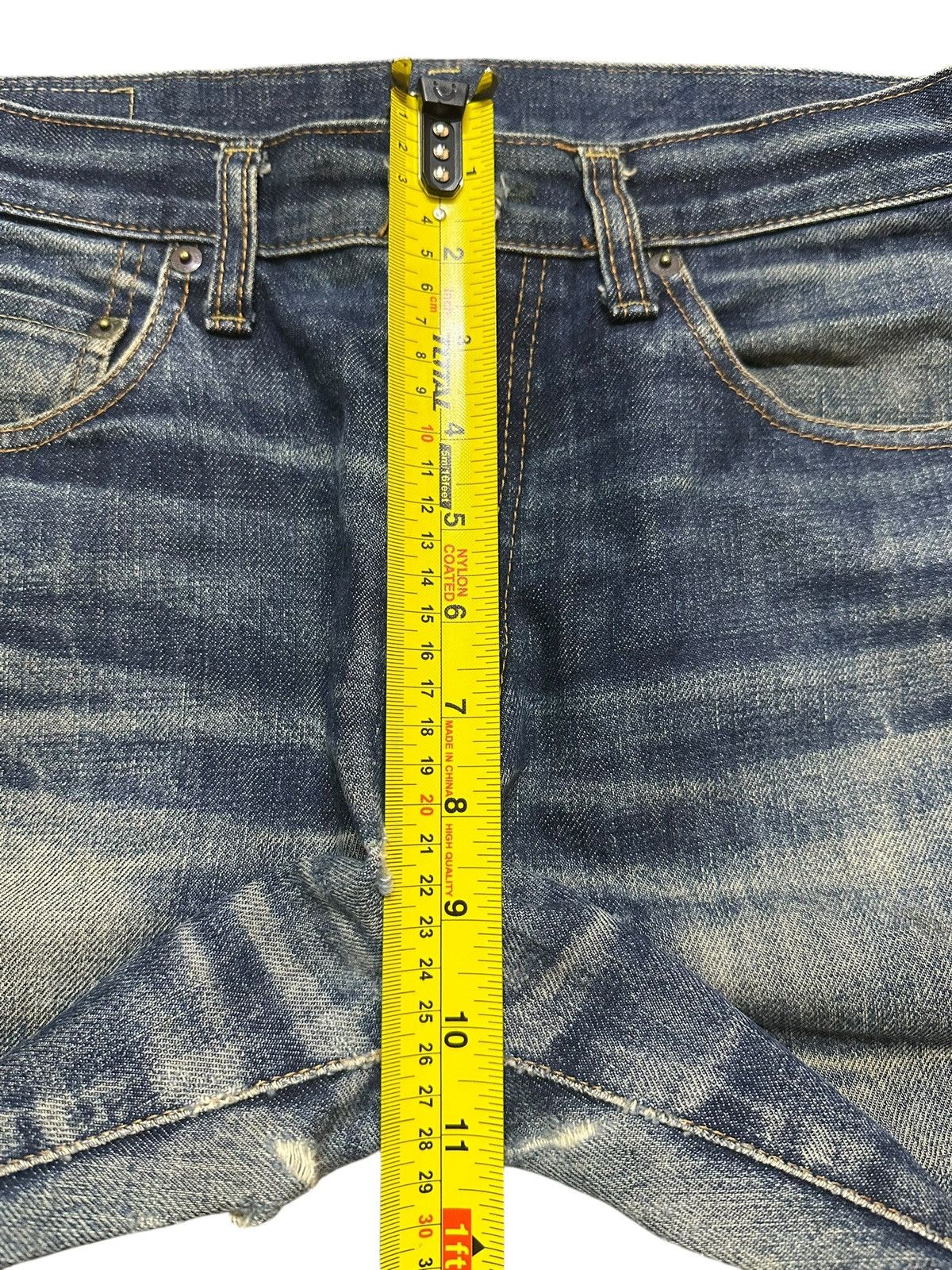 Japanese Brand Vintage Japanese Blue Faded Wash Clawmark Whisker Baggy Fit Size US 30 / EU 46 - 16 Thumbnail