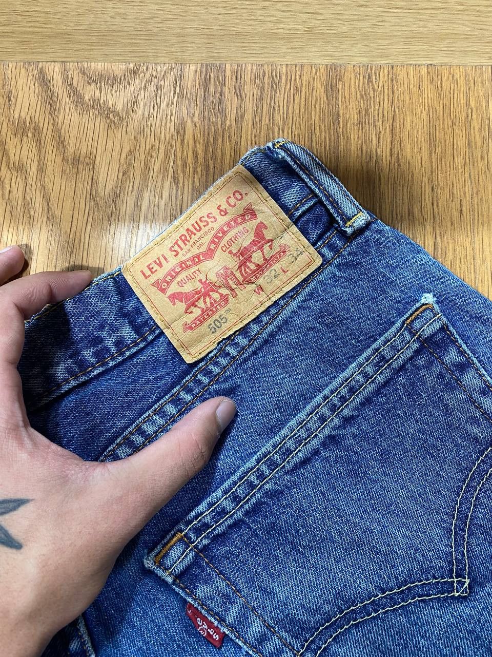 Levi's Vintage Levis 524 Flared Bootcut Jeans Size US 32 / EU 48 - 3 Thumbnail