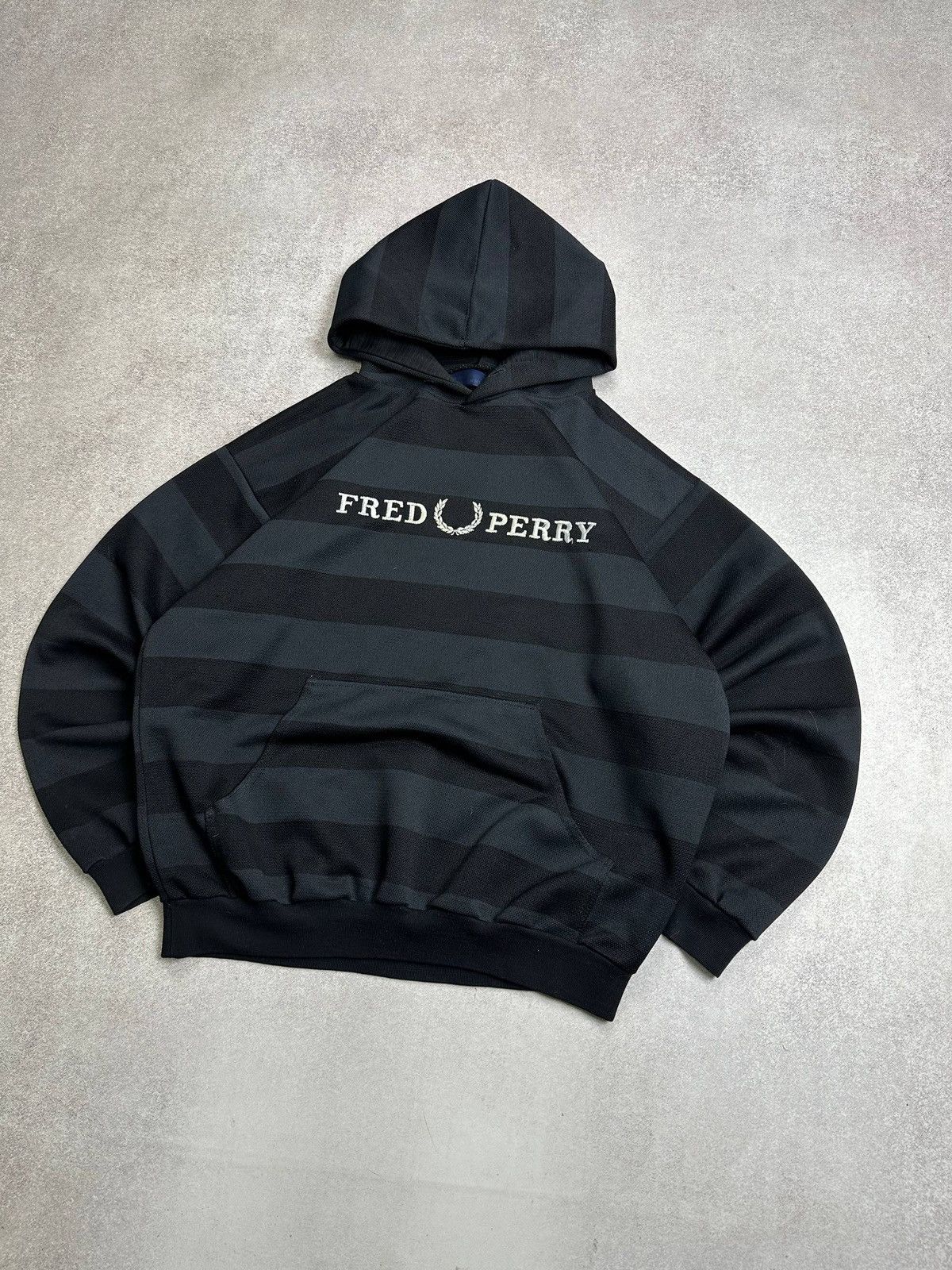 Fred Perry Vintage Fred Perry Spellout Big Logo Hoodie Rare S Size US S / EU 44-46 / 1 - 2 Thumbnail