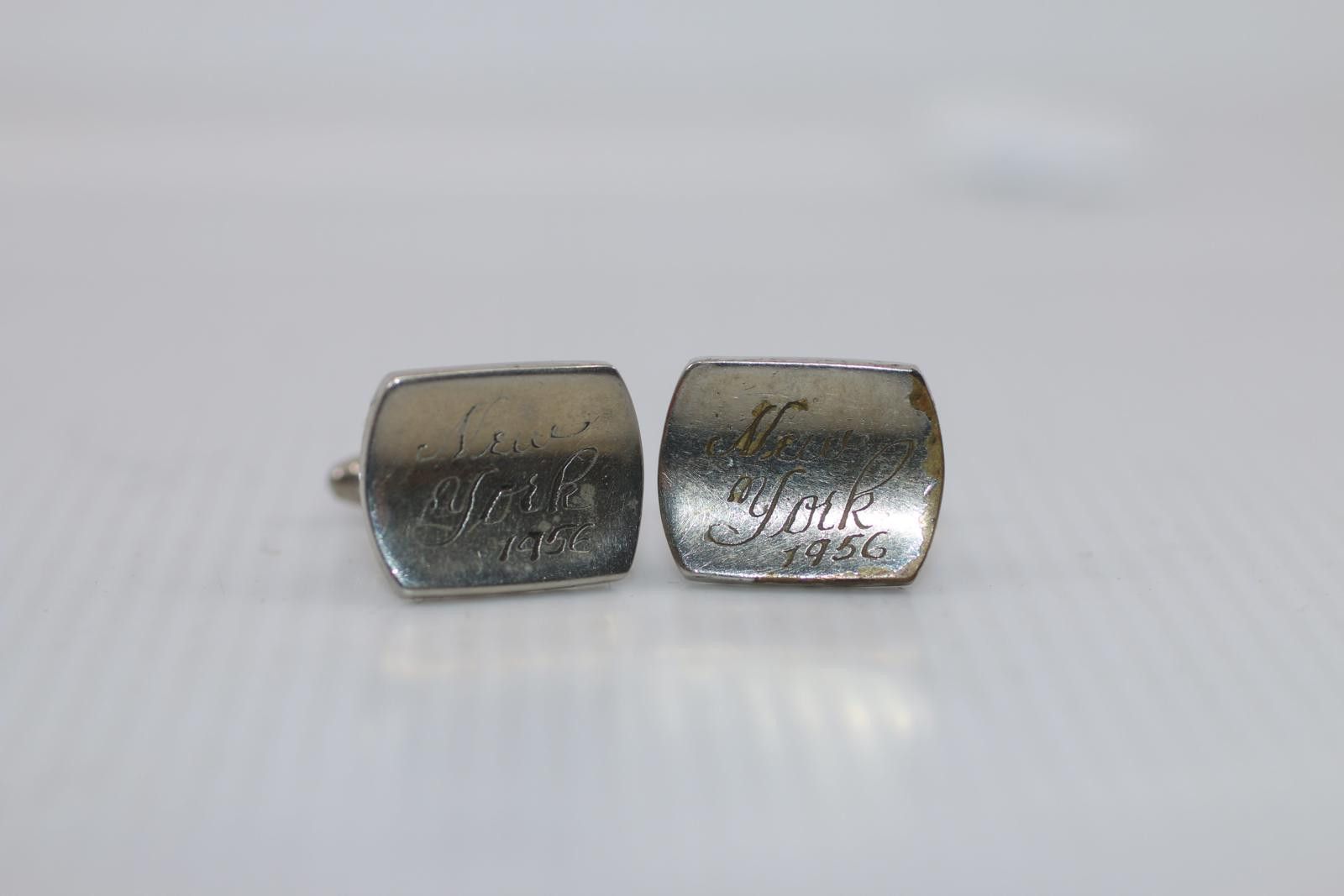 The Unbranded Brand Vintage “New York 1956” Engraved Silver-Tone Cufflinks Size ONE SIZE - 4 Thumbnail