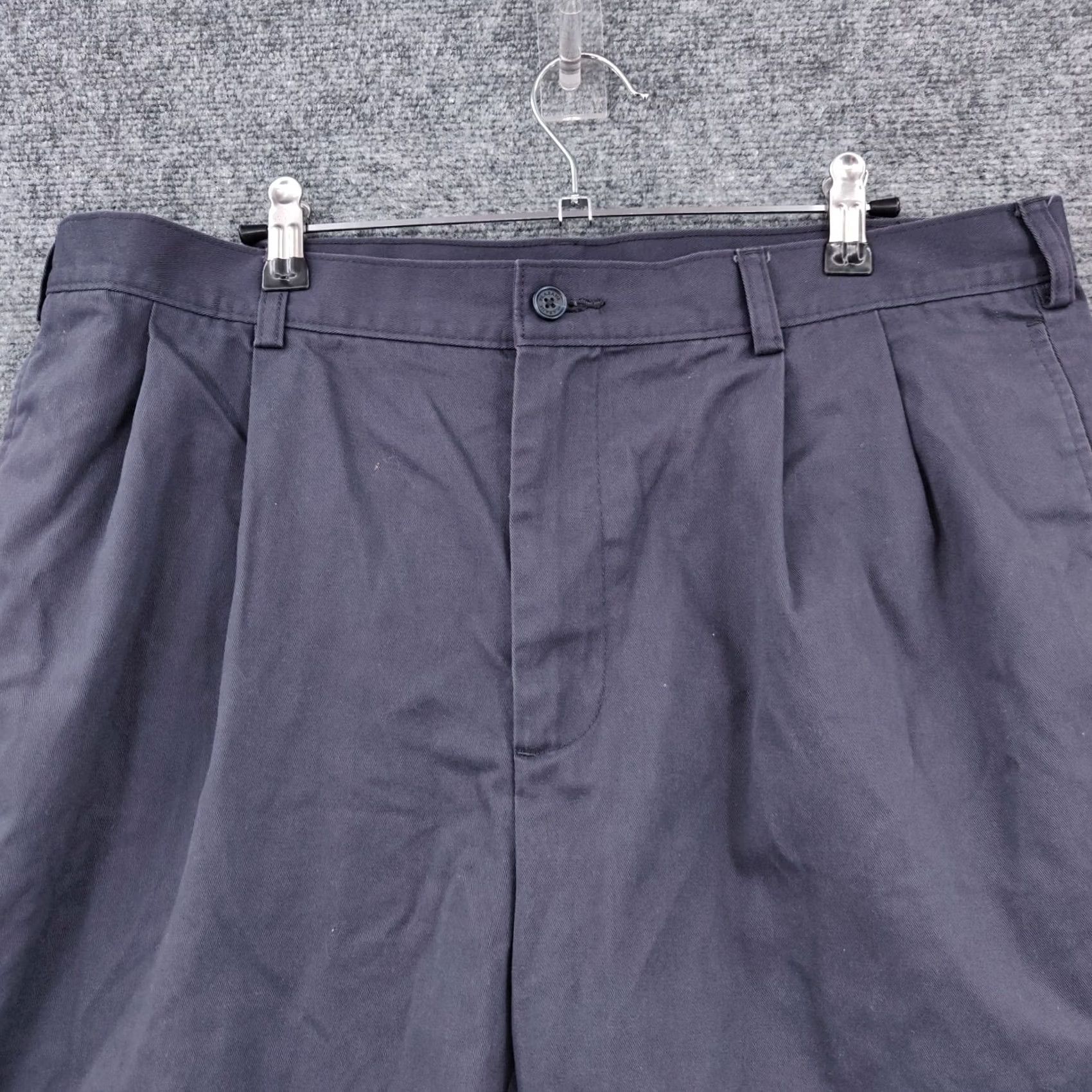 Jos. A. Bank Jos. A. Bank Shorts Mens 36 Blue Traveler Mid Rise Chino Bermuda Pleated Cotton Casual Outdoor 90s? Size US 36 / EU 52 - 2 Thumbnail